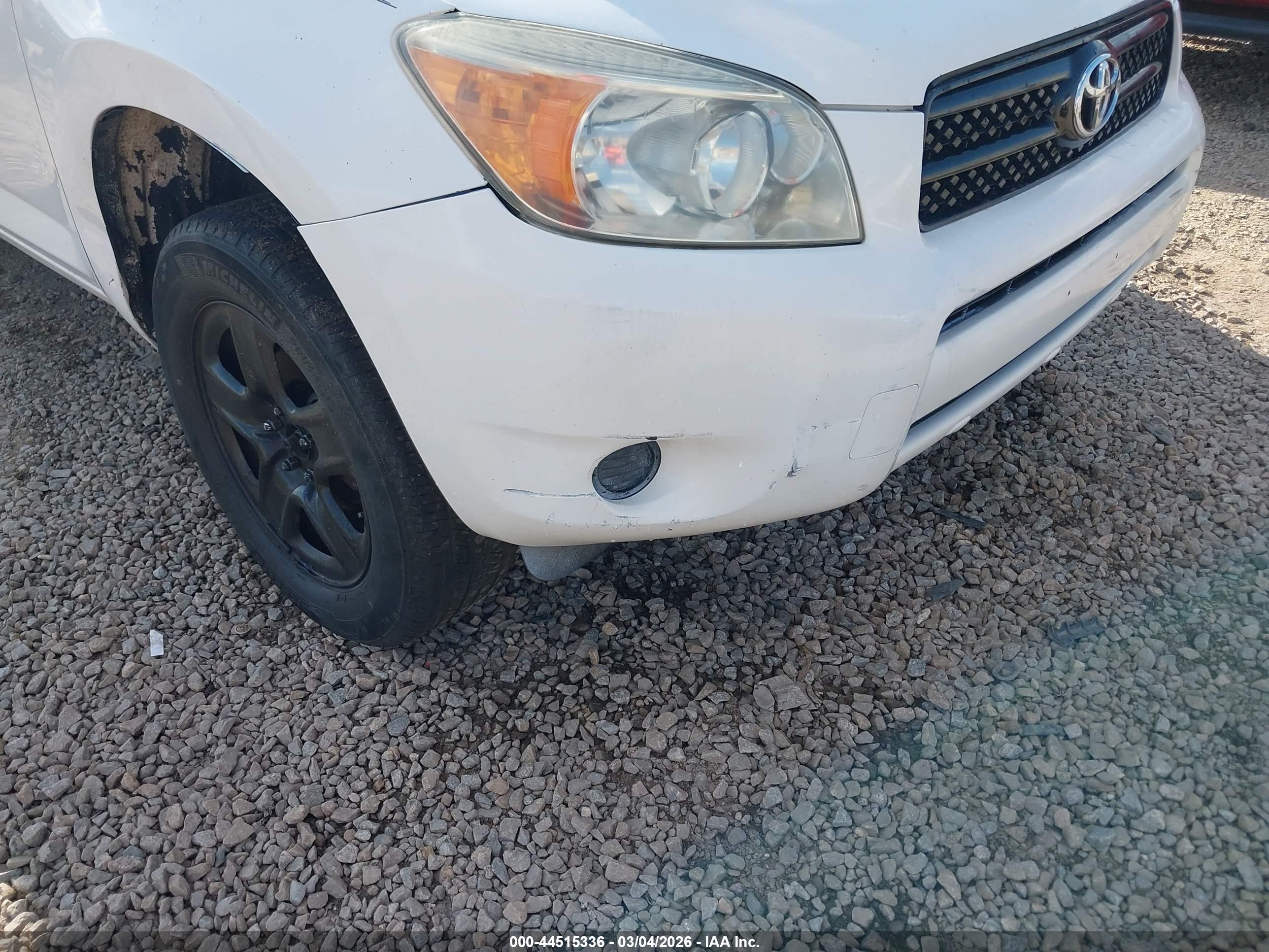 TOYOTA RAV4 image 6