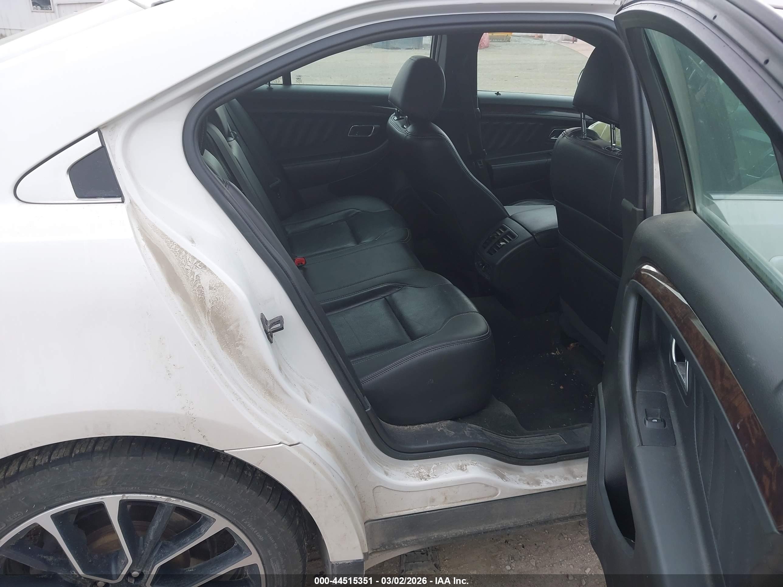 FORD TAURUS image 8