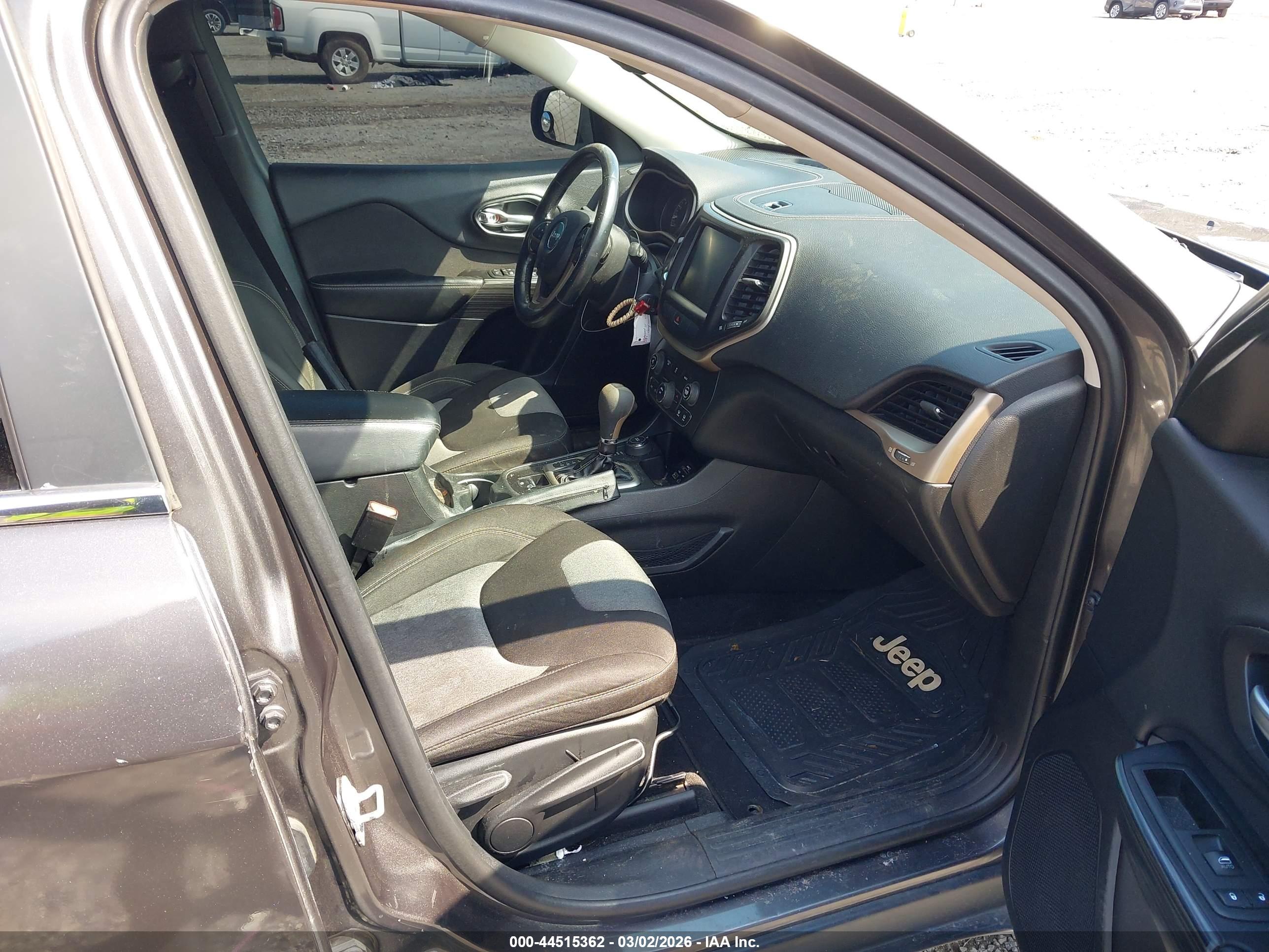 JEEP CHEROKEE image 5