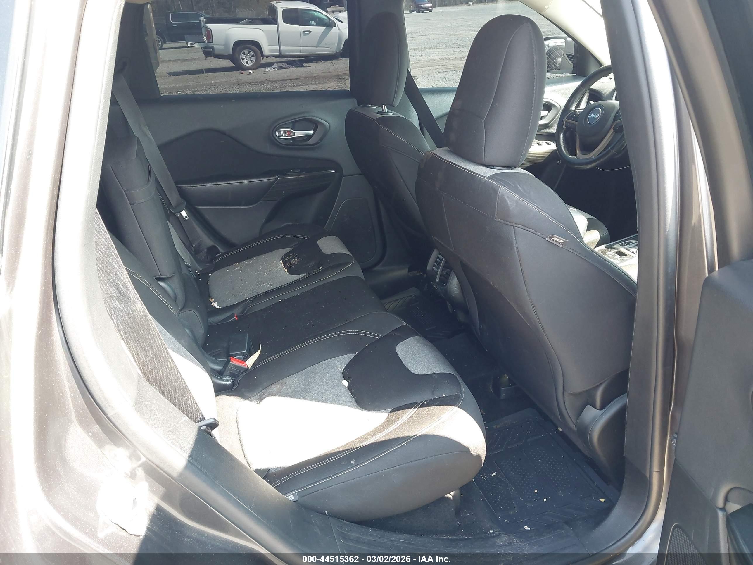 JEEP CHEROKEE image 8