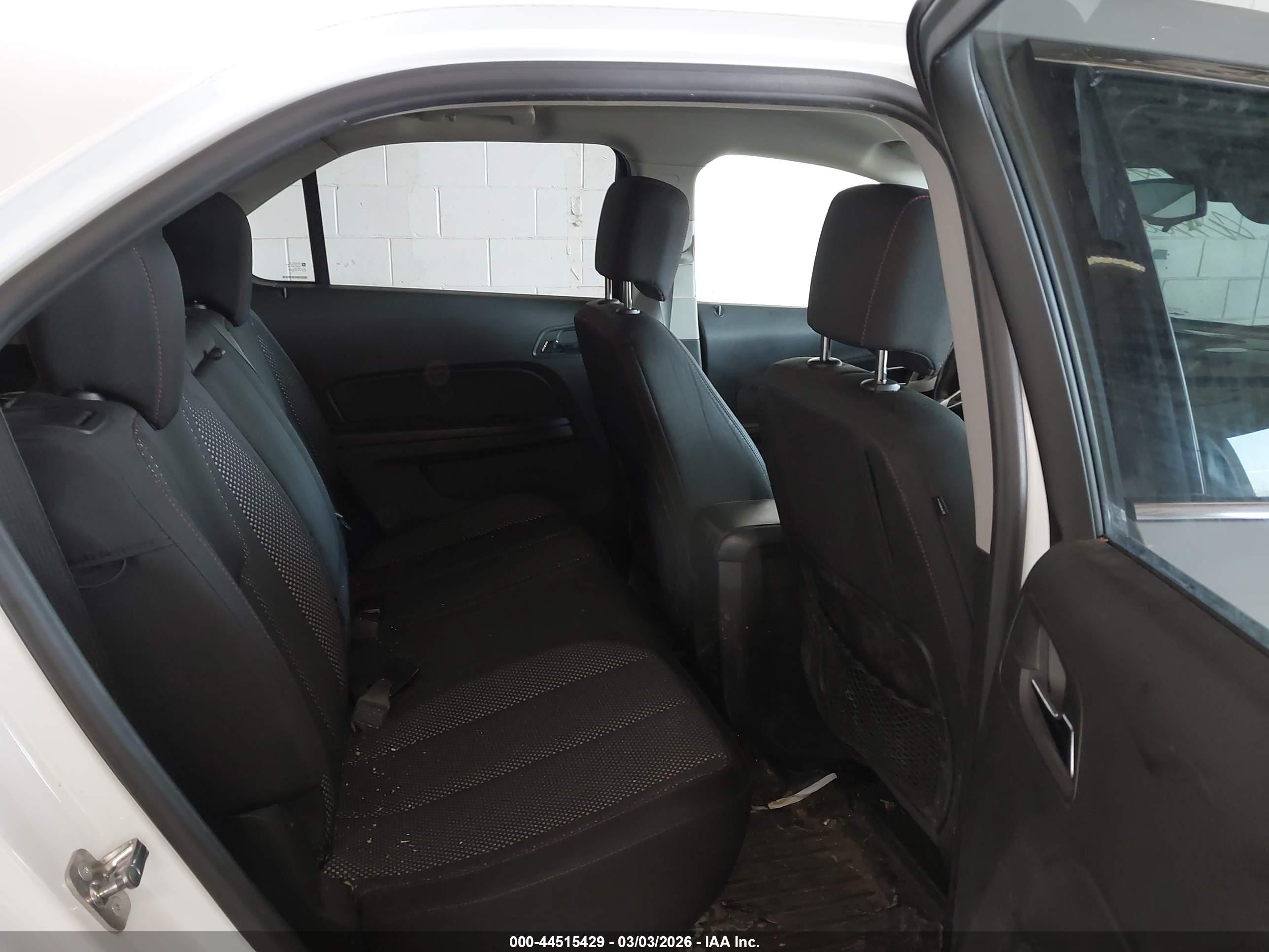 CHEVROLET EQUINOX image 8