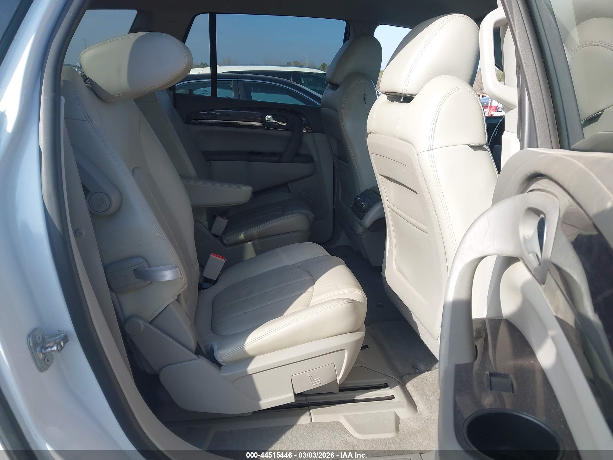 BUICK ENCLAVE image 8