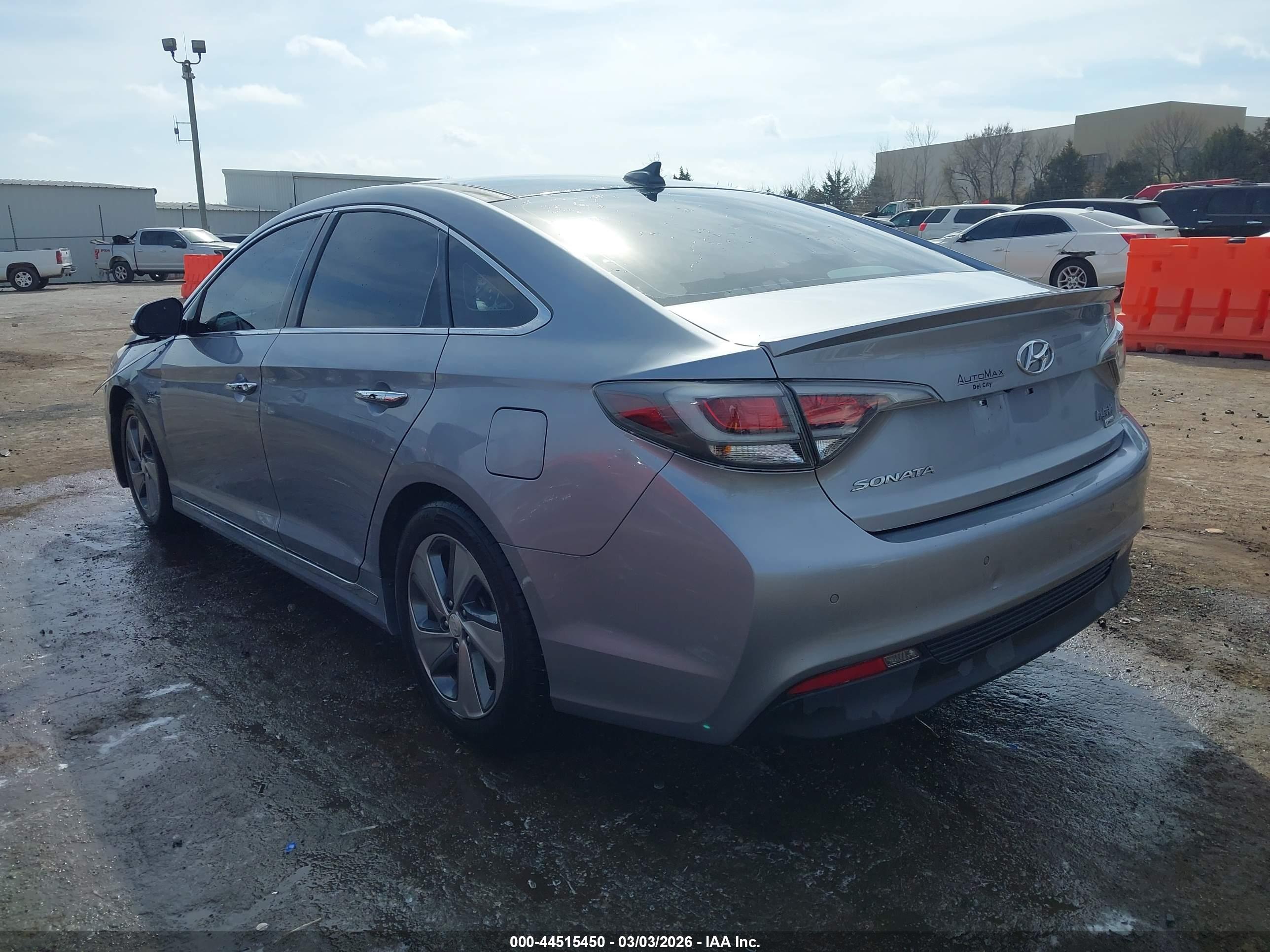 HYUNDAI SONATA image 3