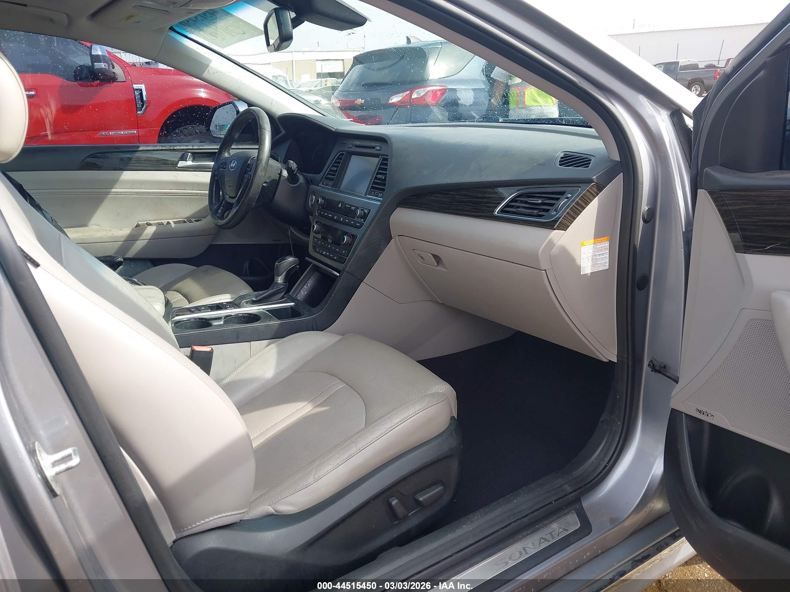 HYUNDAI SONATA image 5