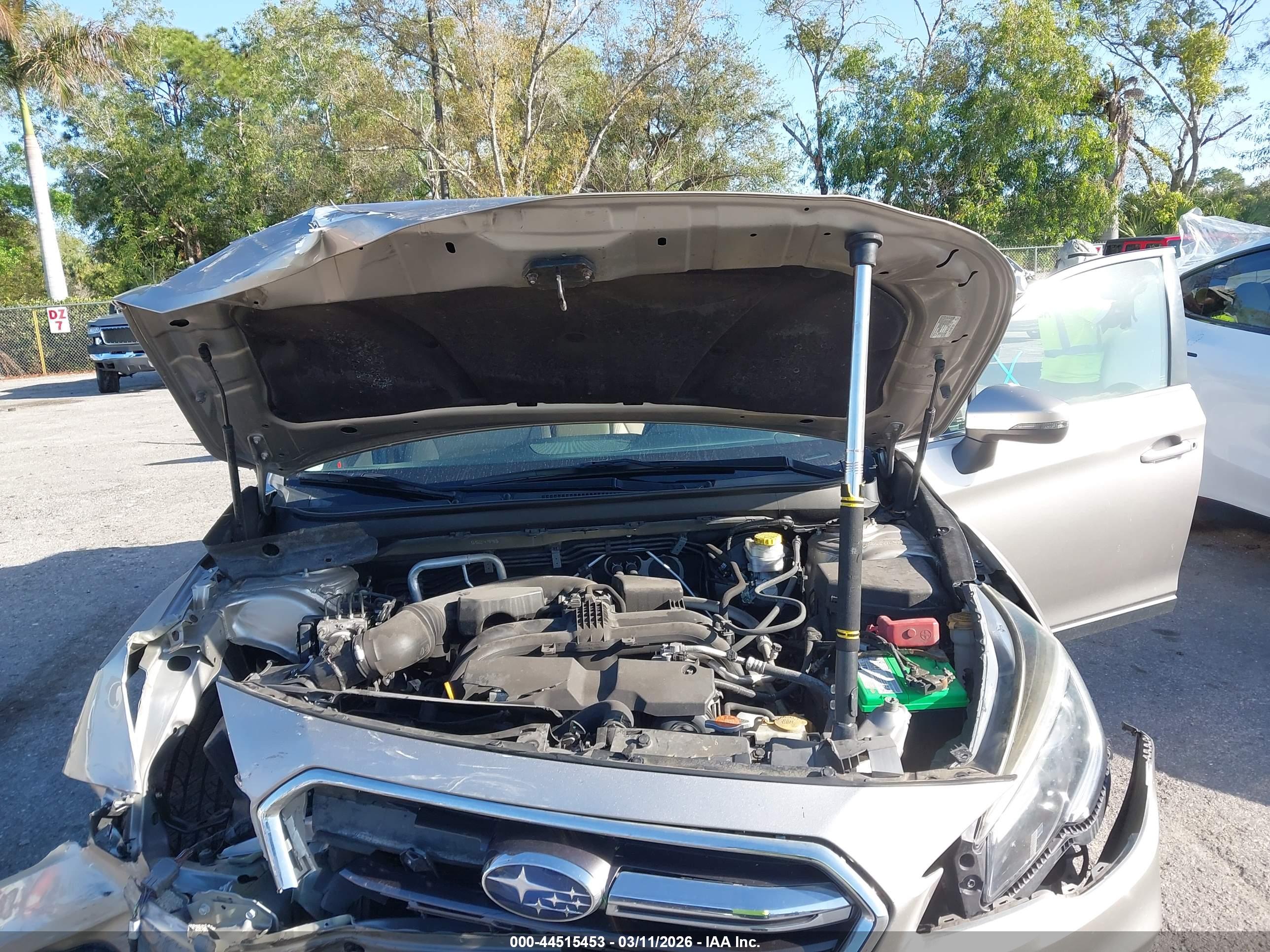 SUBARU OUTBACK image 10