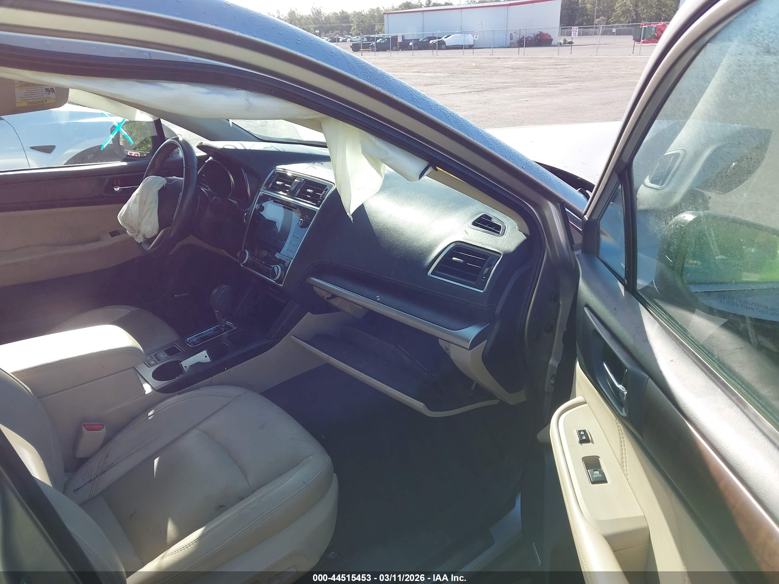 SUBARU OUTBACK image 5