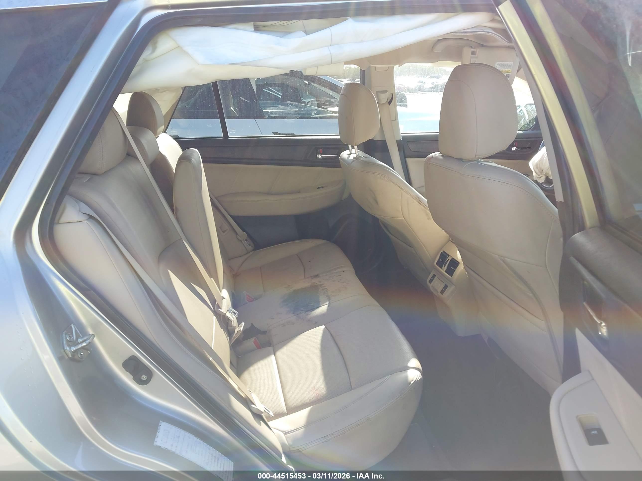 SUBARU OUTBACK image 8