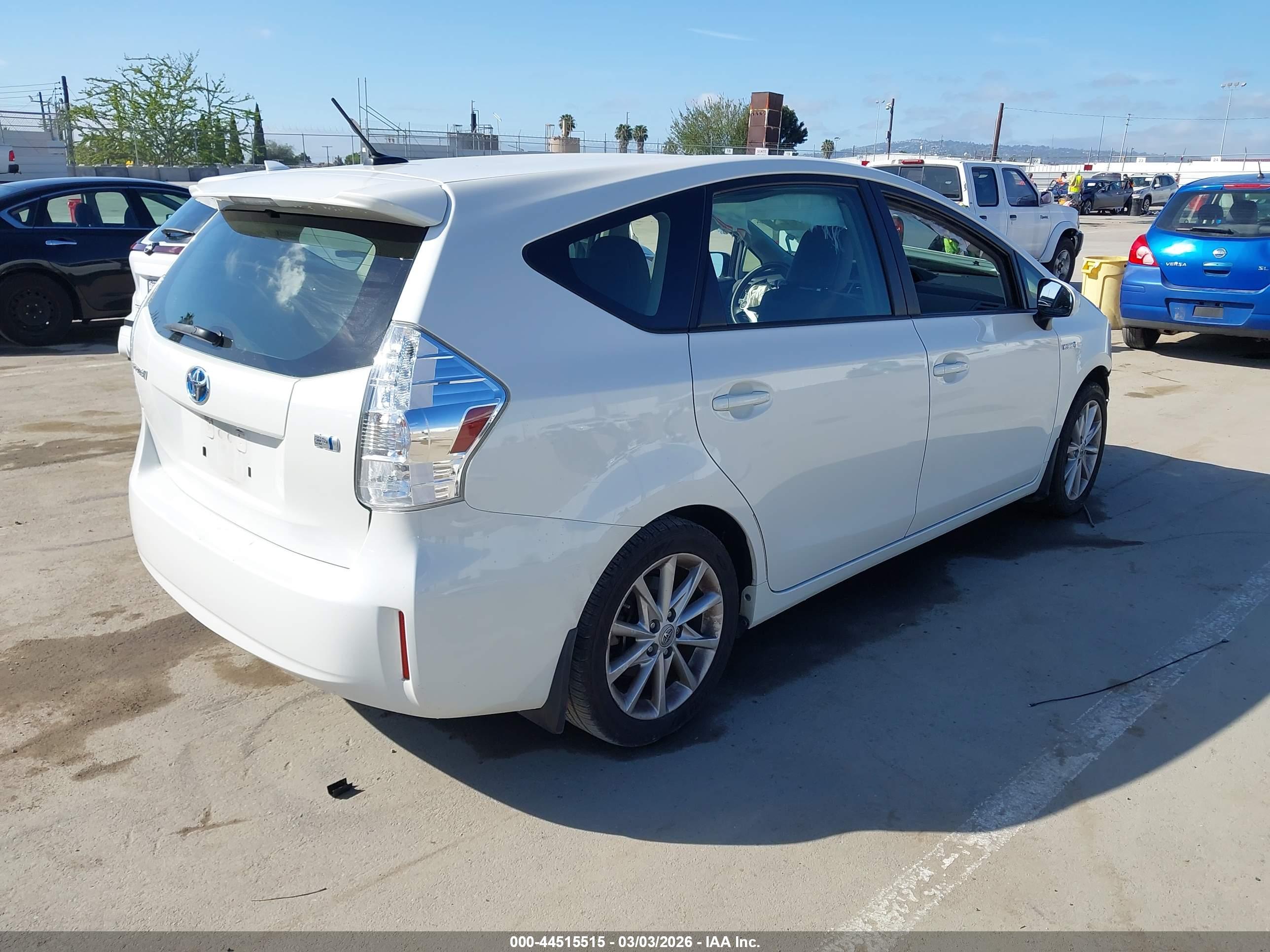 TOYOTA PRIUS image 4