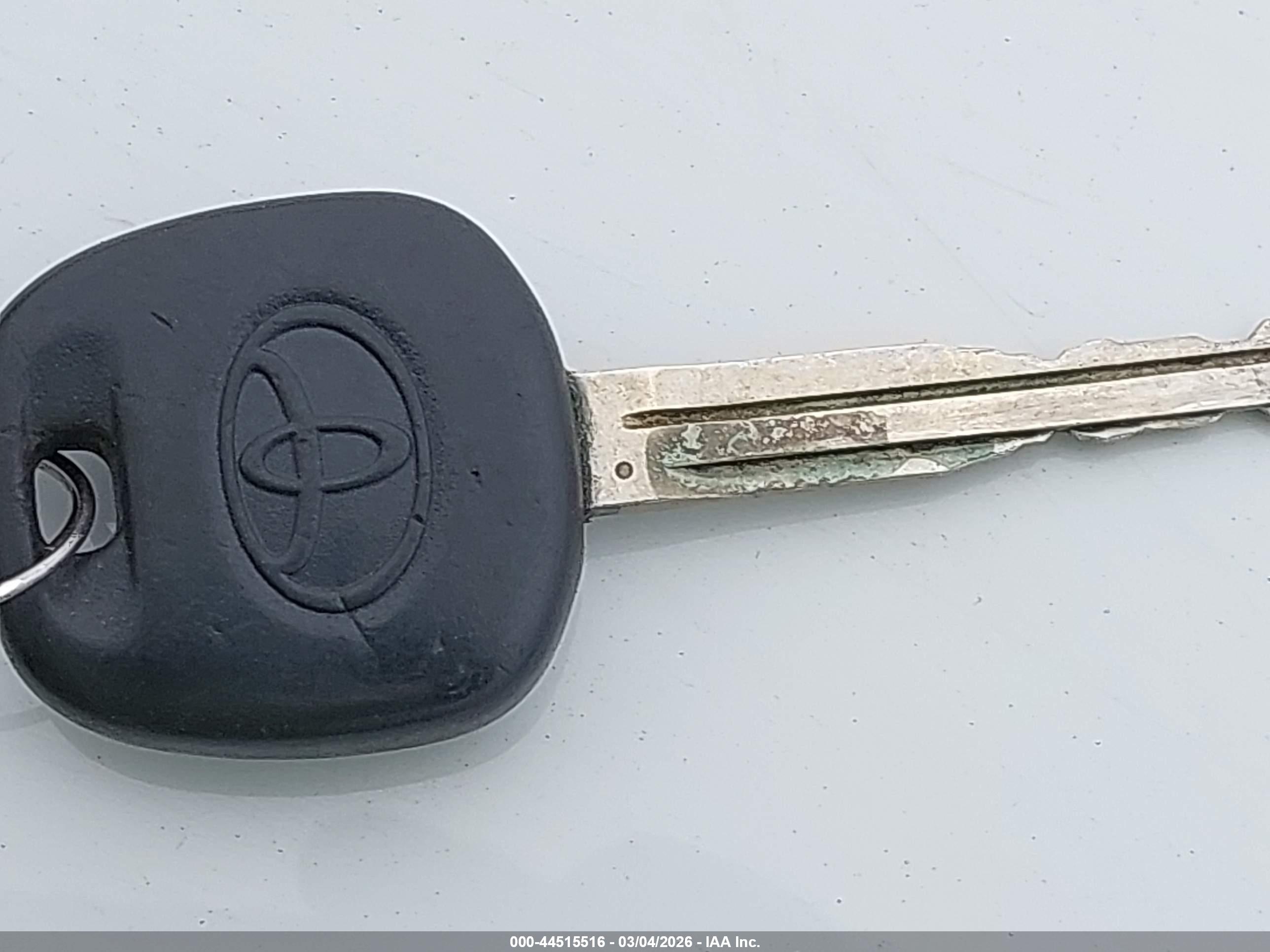 TOYOTA 4RUNNER image 11