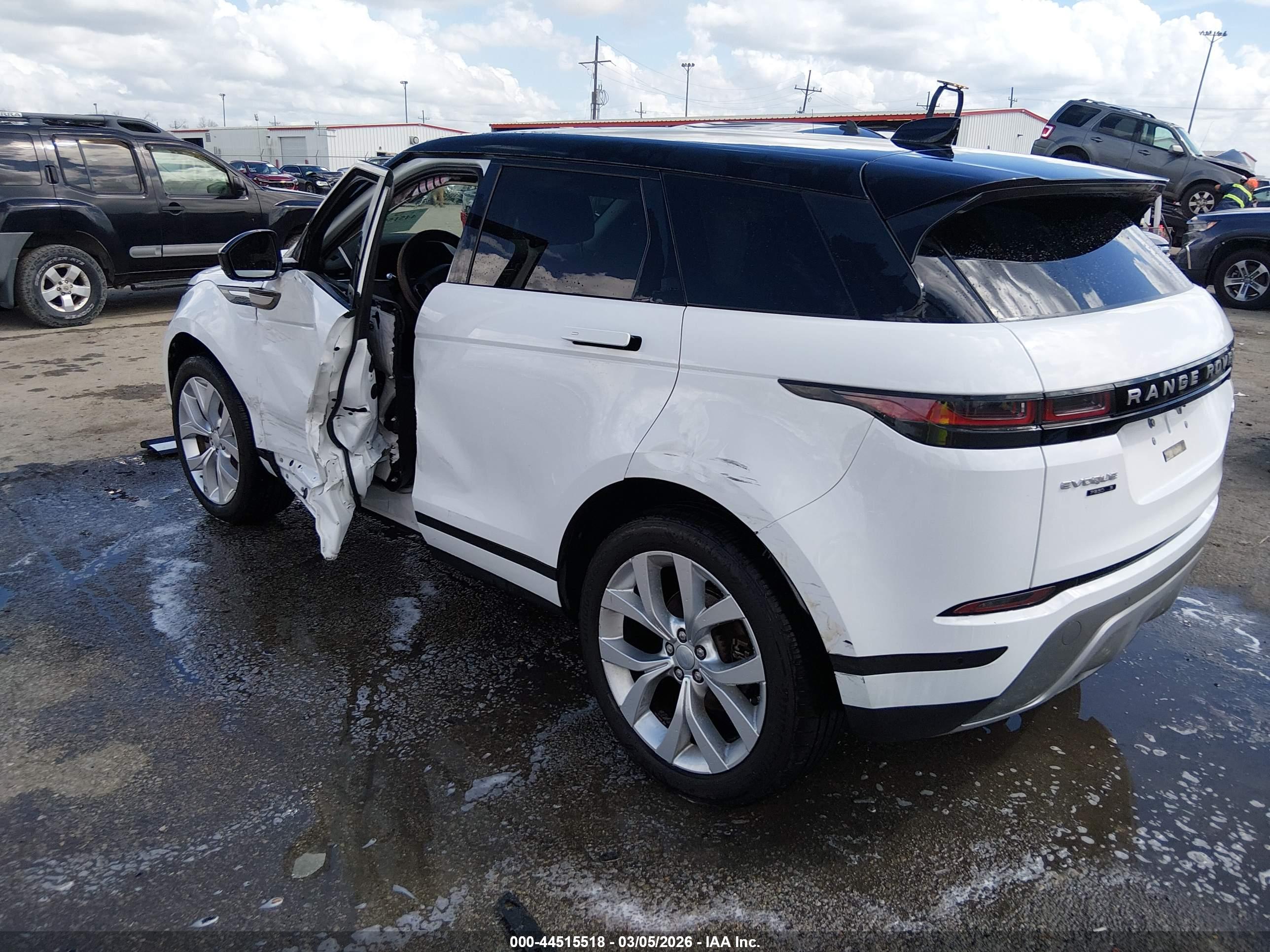 LAND ROVER image 3