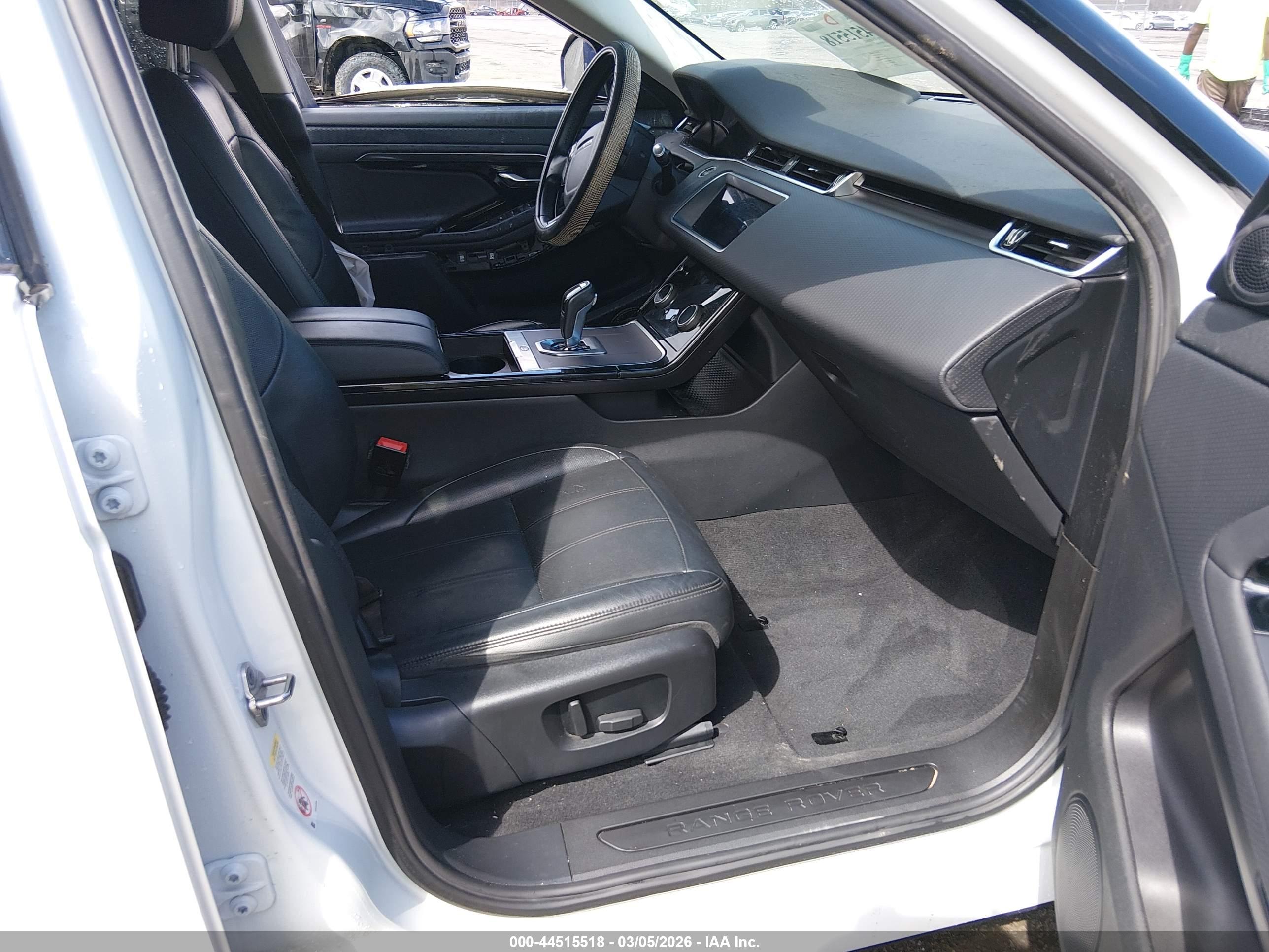 LAND ROVER image 5