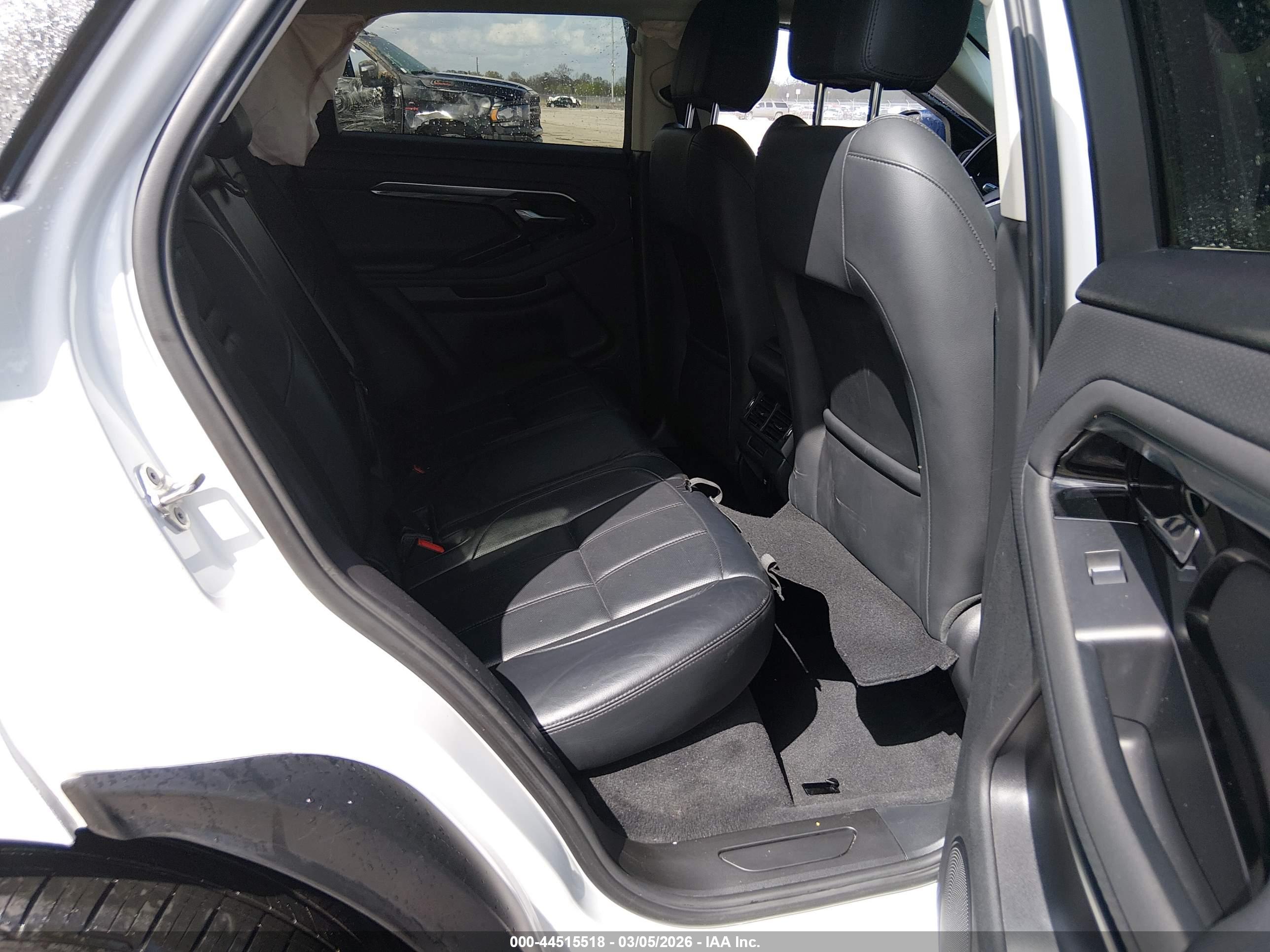 LAND ROVER image 8