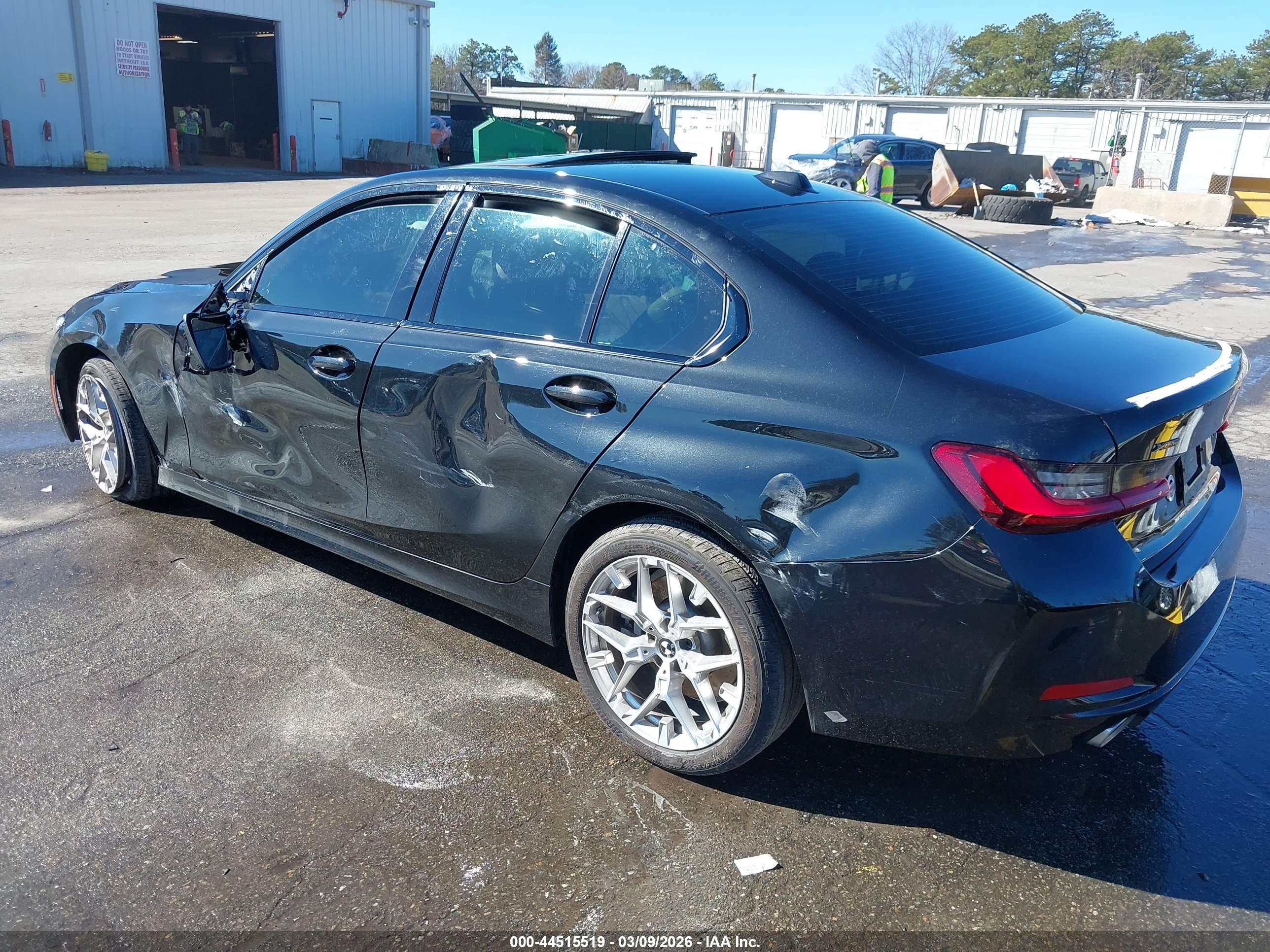 BMW 330I image 3
