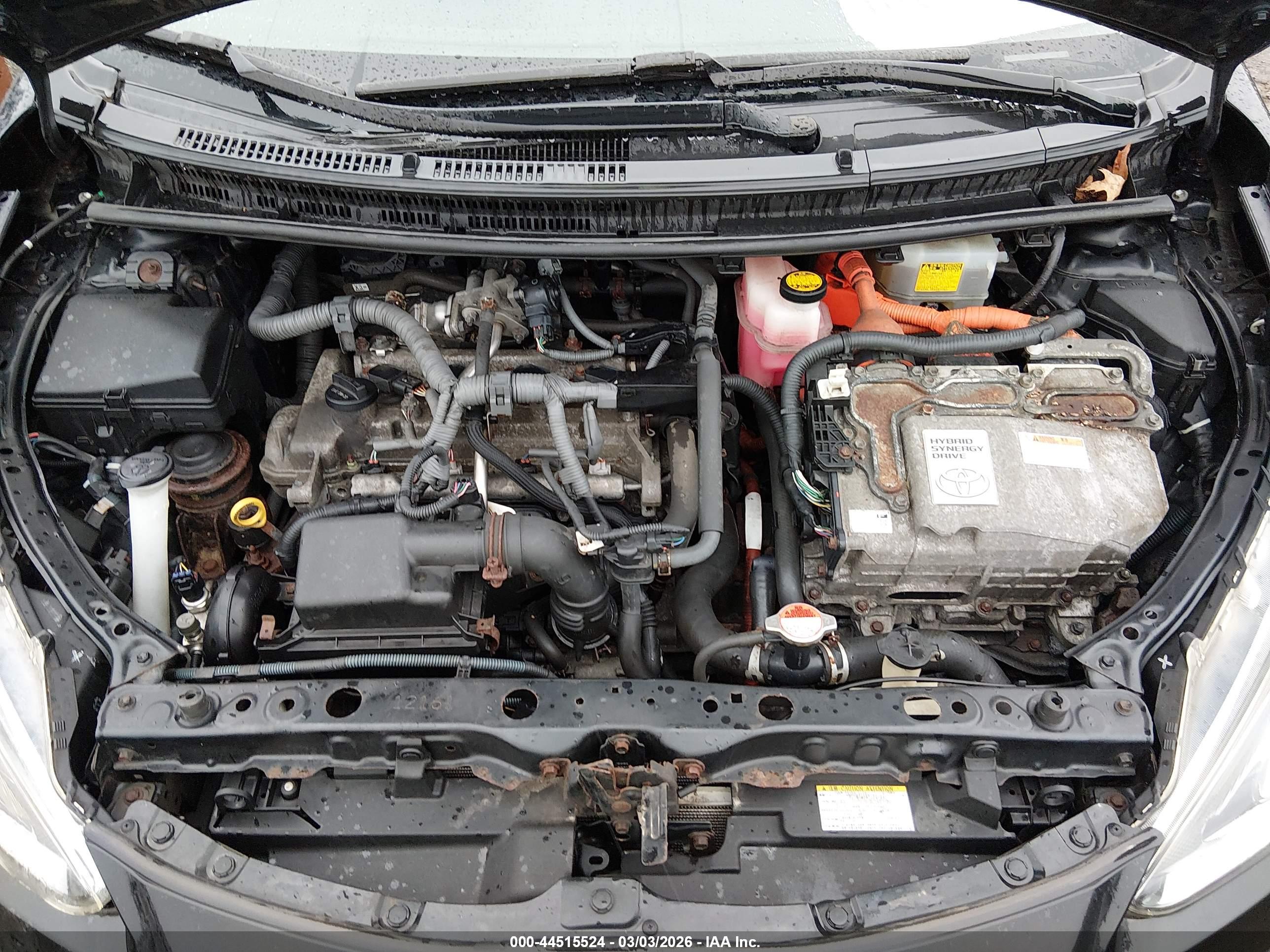 TOYOTA PRIUS image 10