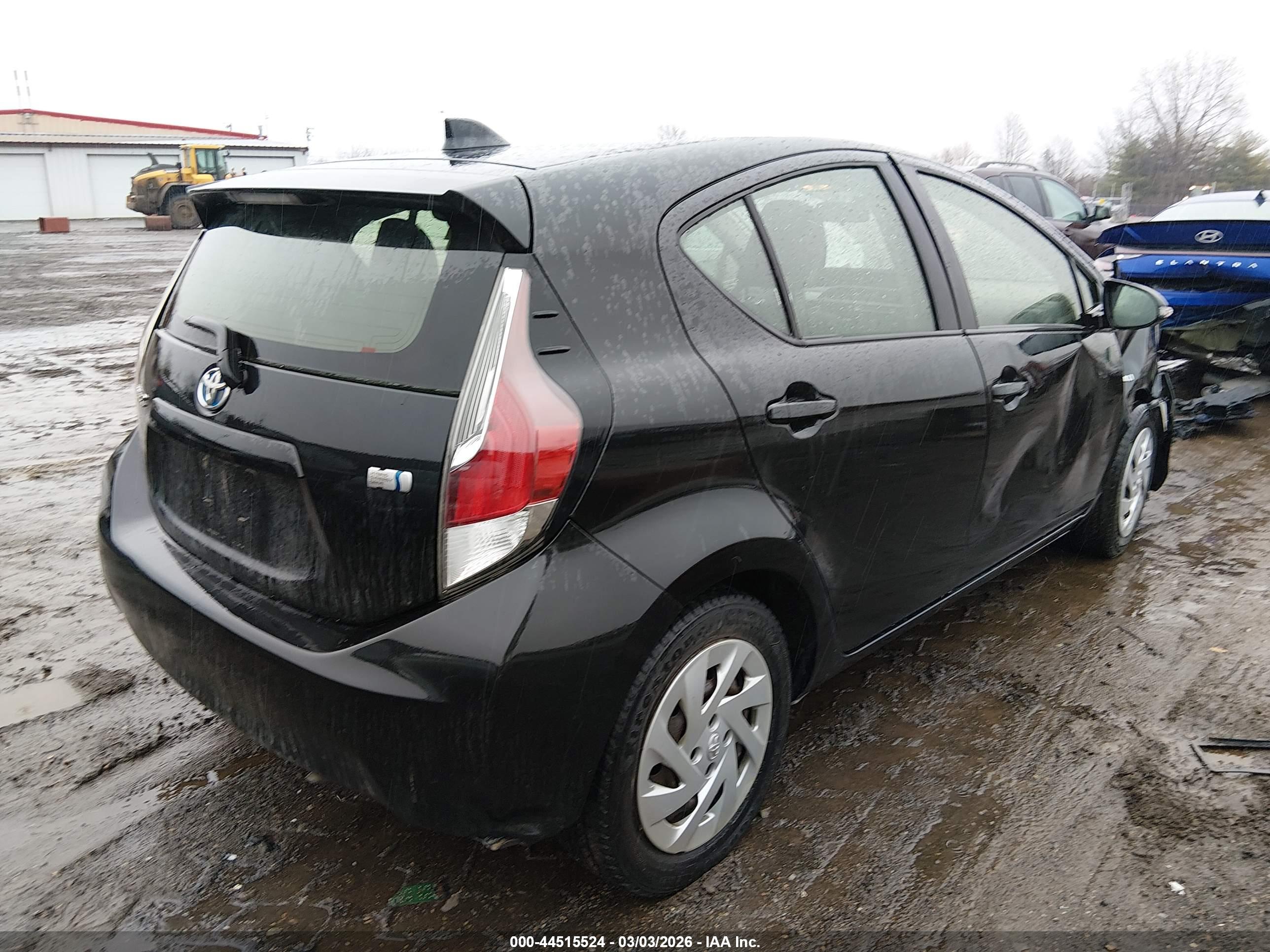 TOYOTA PRIUS image 4