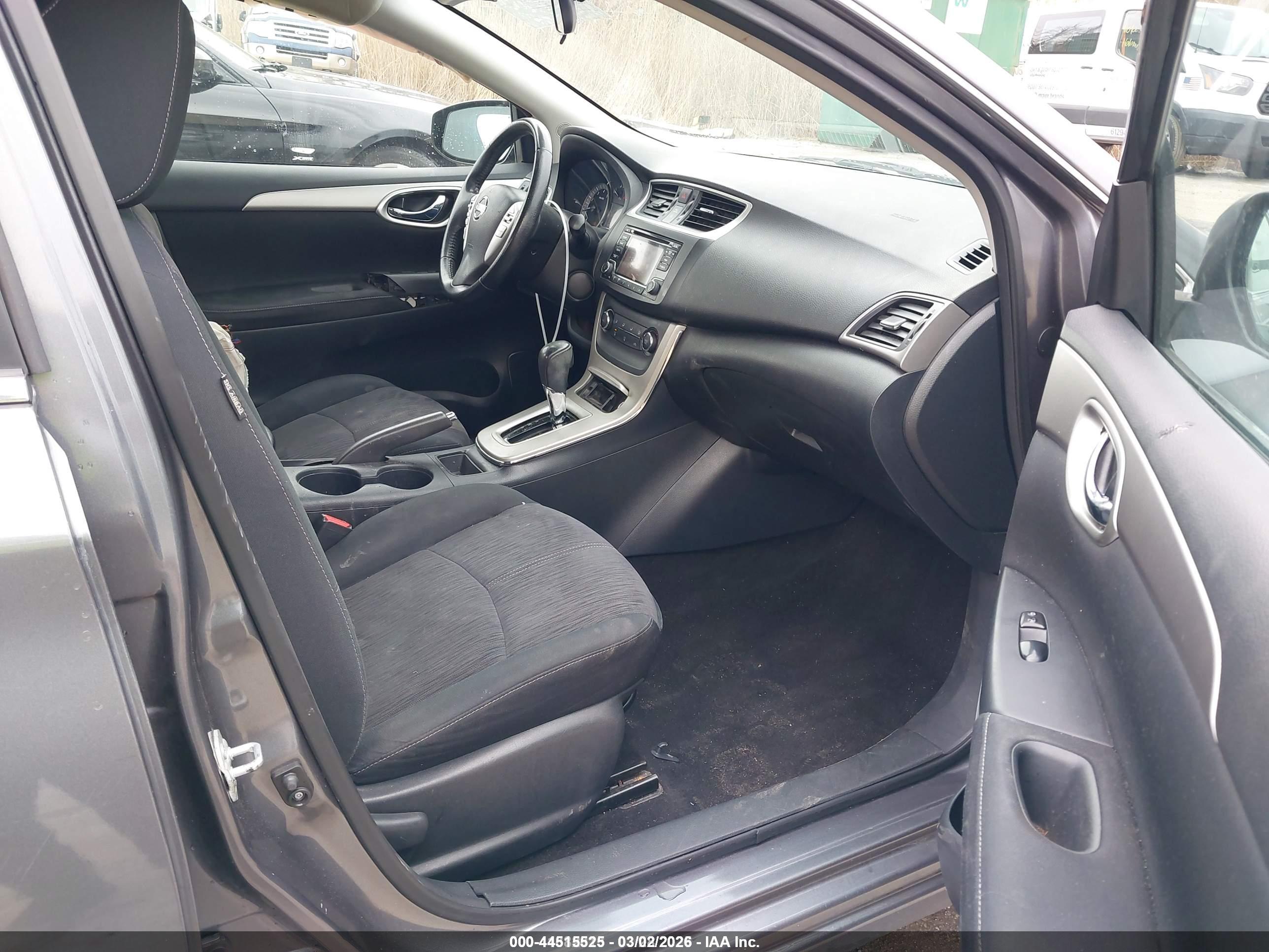 NISSAN SENTRA image 5