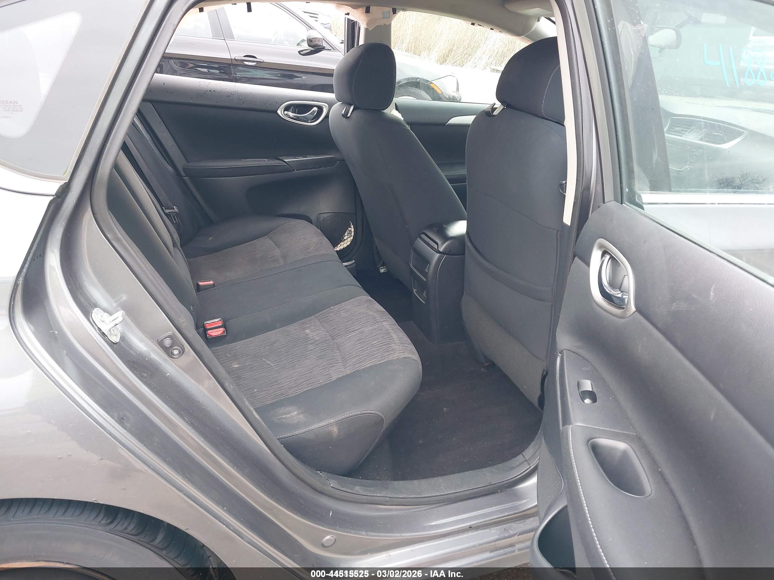 NISSAN SENTRA image 8