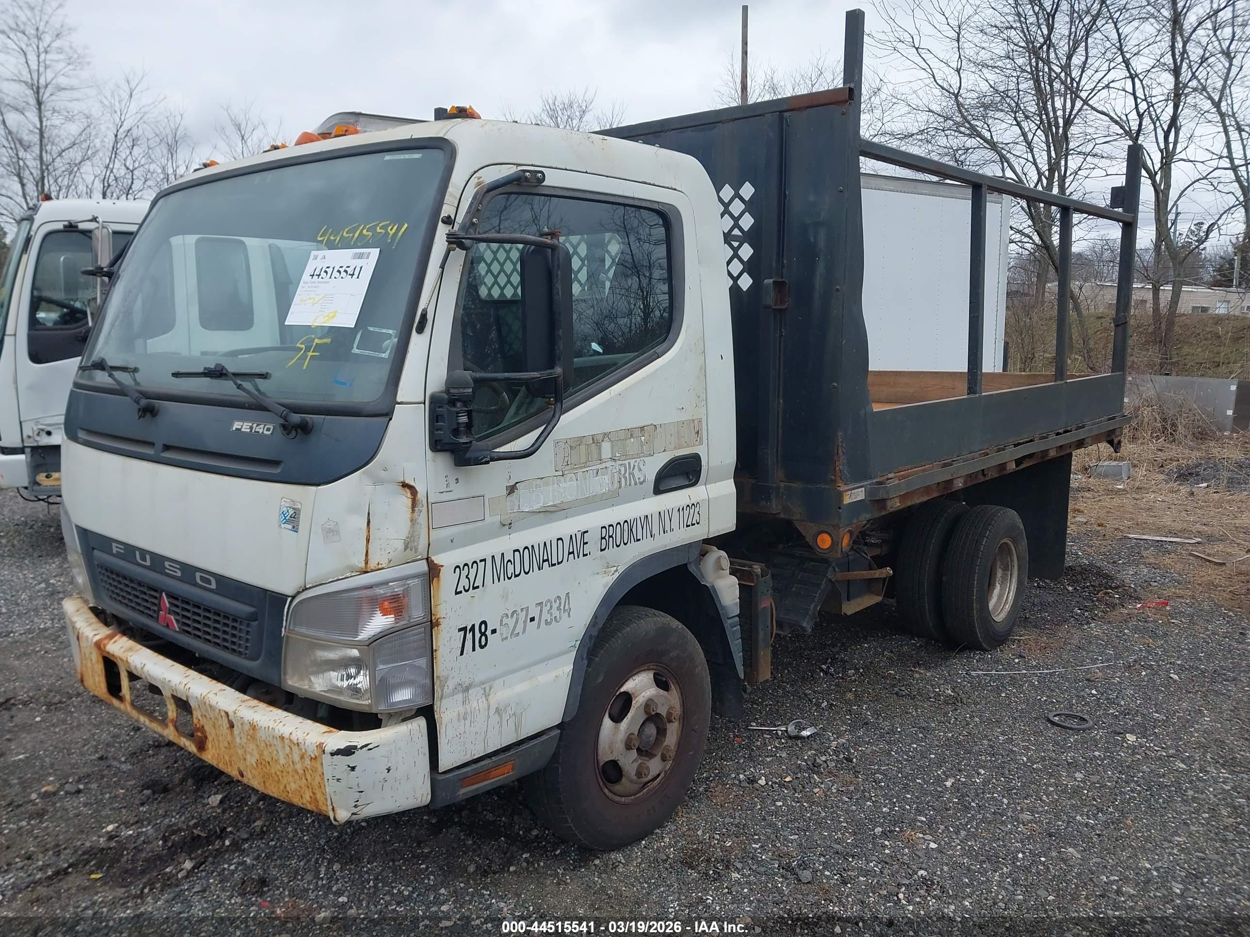 MITSUBISHI FUSO image 2