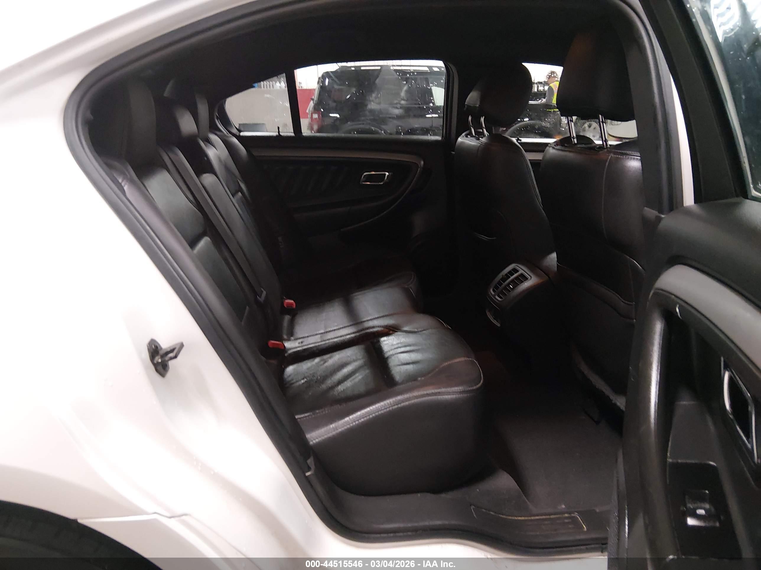 FORD TAURUS image 8