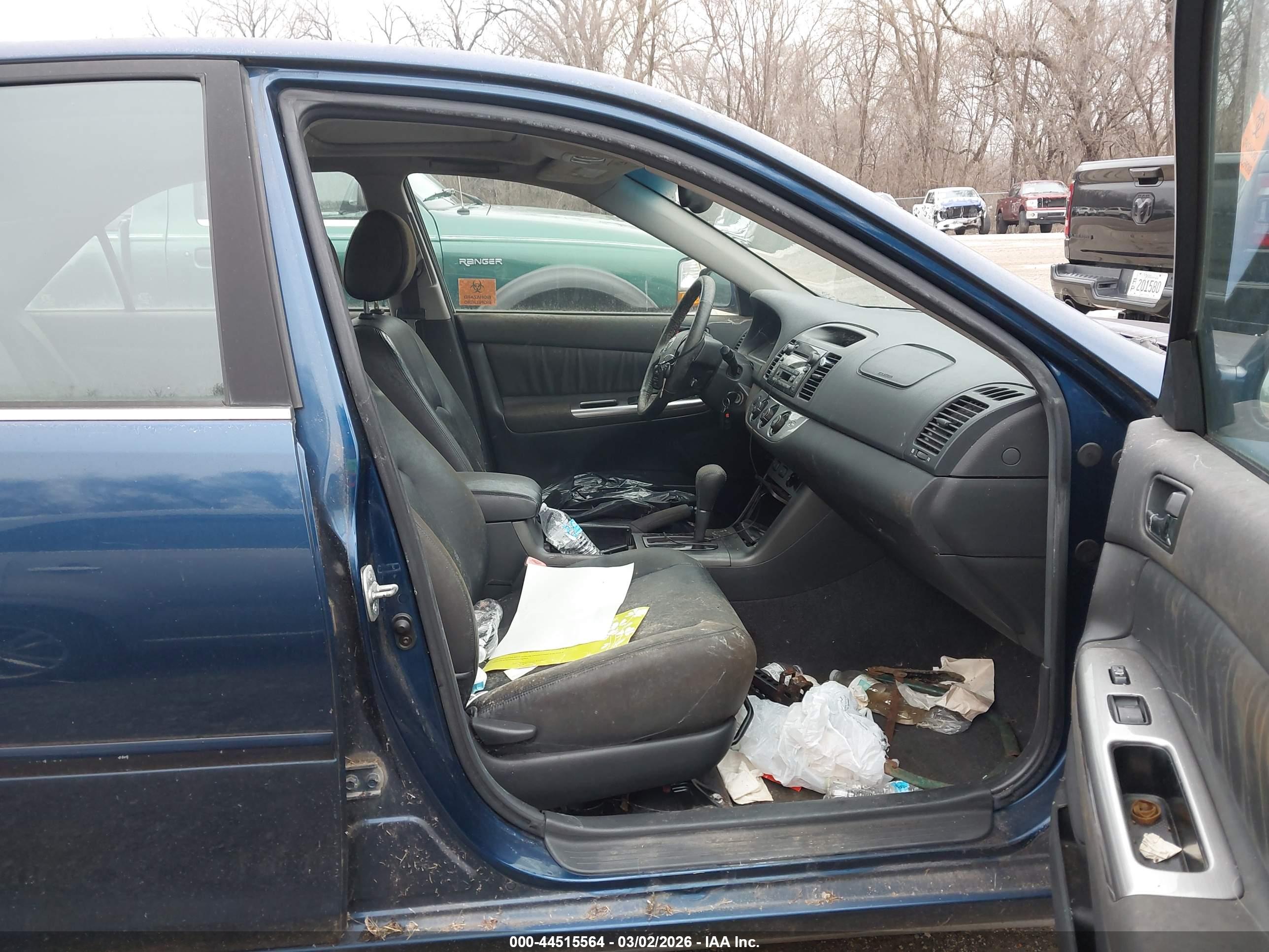 TOYOTA CAMRY image 5
