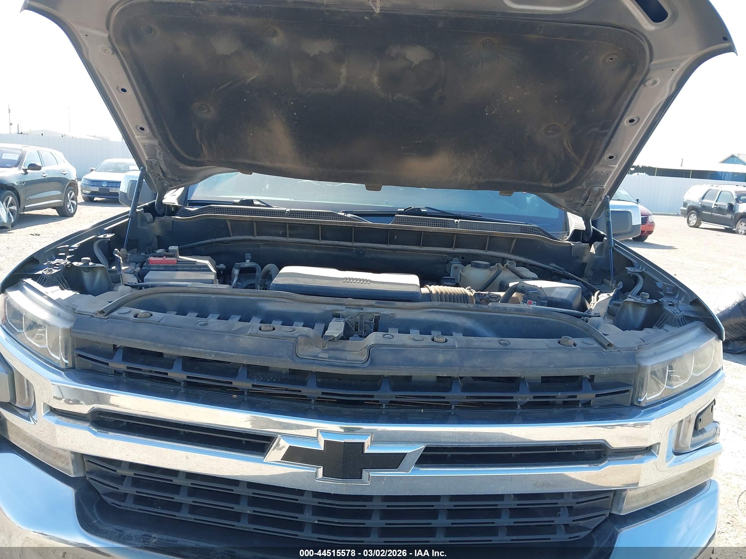 CHEVROLET SILVERADO image 10