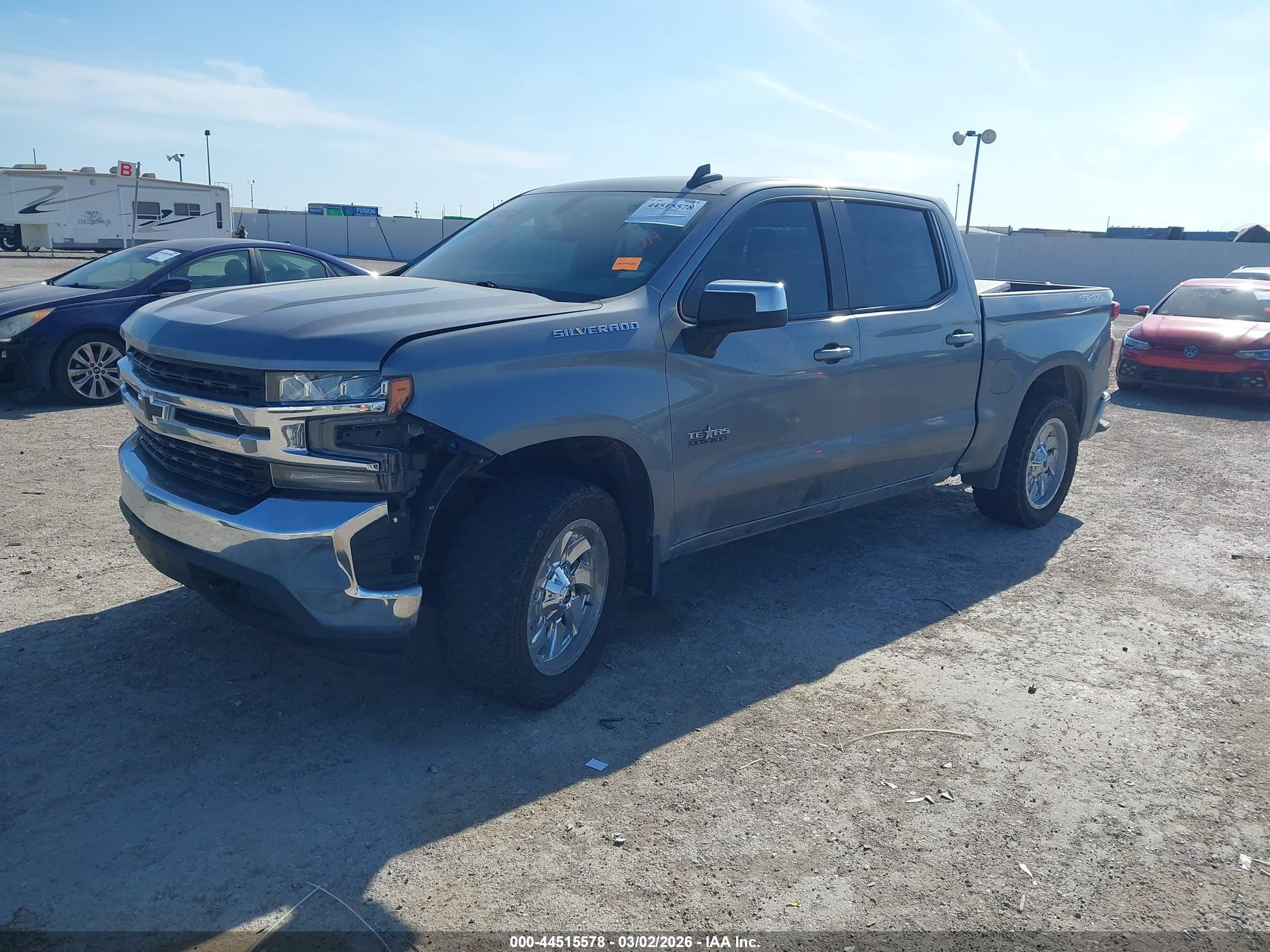 CHEVROLET SILVERADO image 2