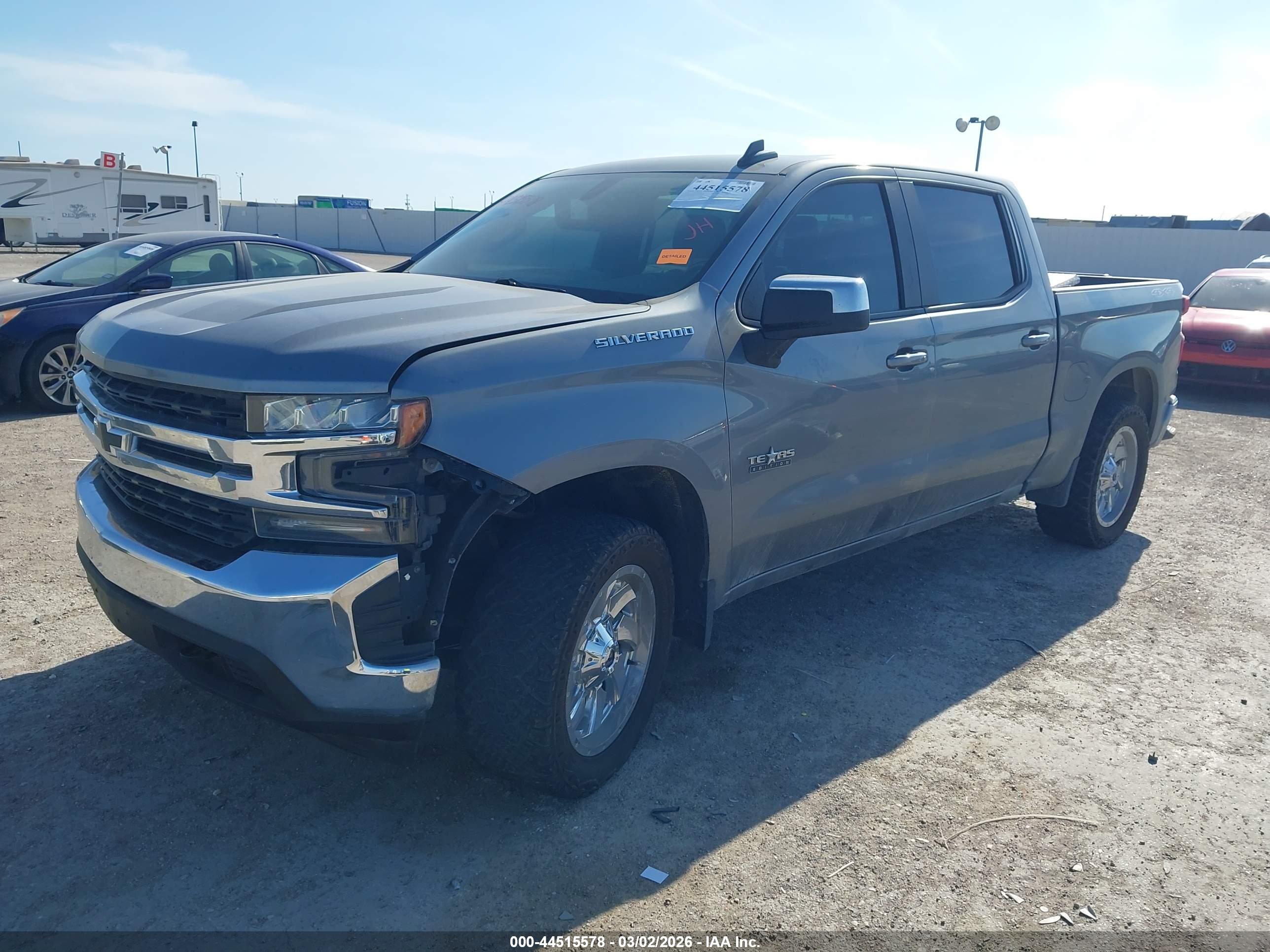 CHEVROLET SILVERADO image 6