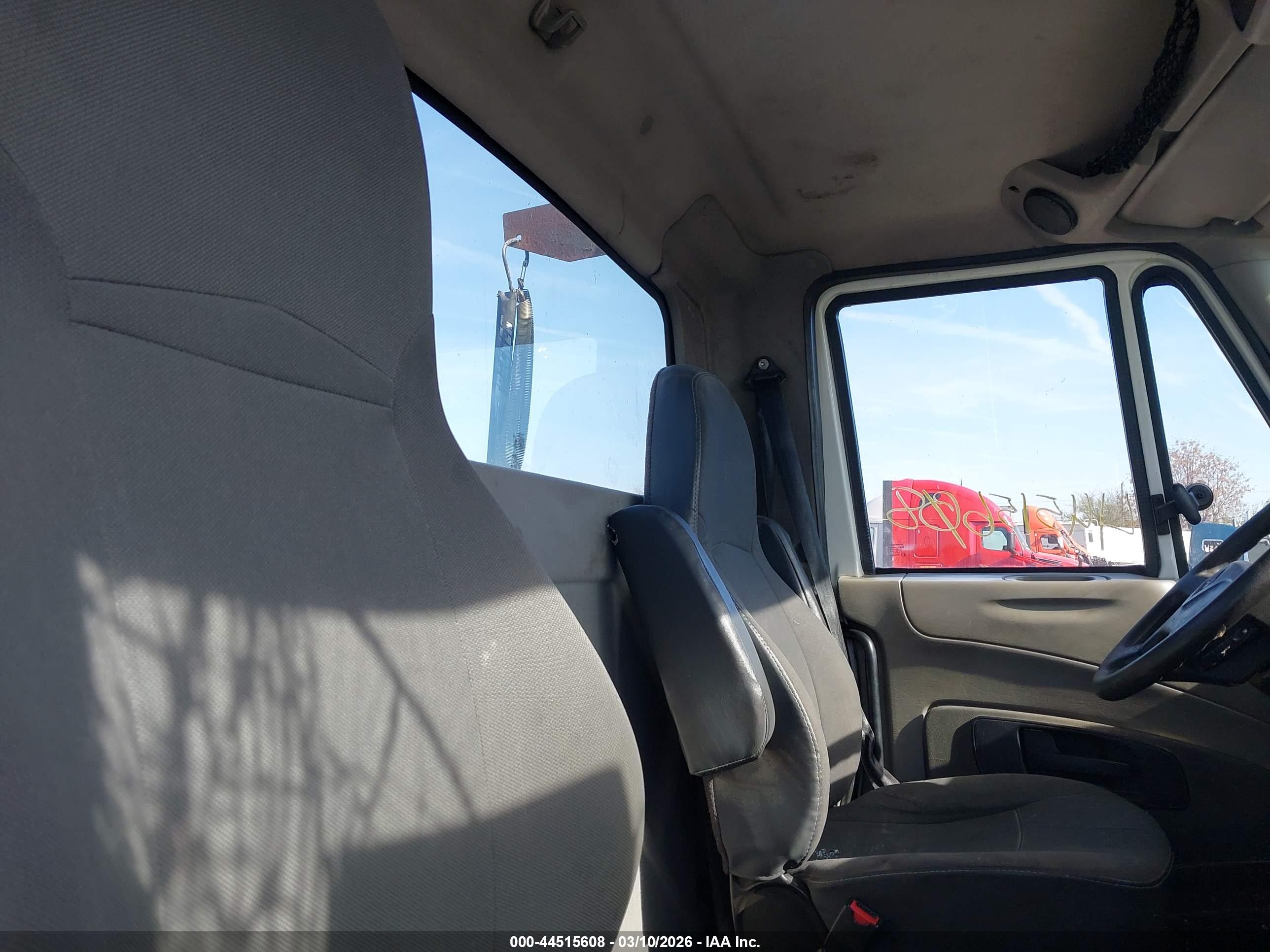 INTERNATIONAL PROSTAR+ image 7