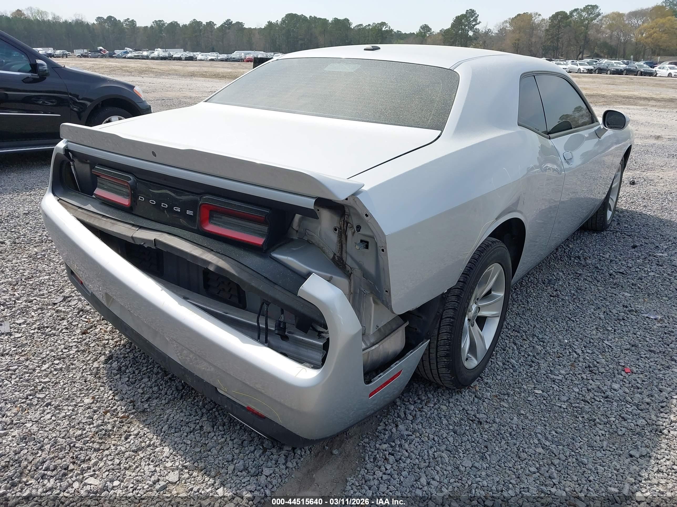 DODGE CHALLENGER image 6
