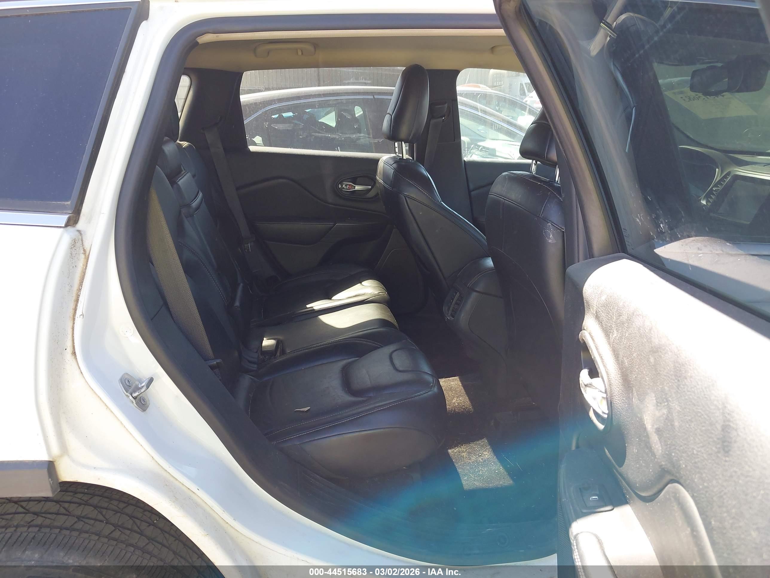 JEEP CHEROKEE image 8