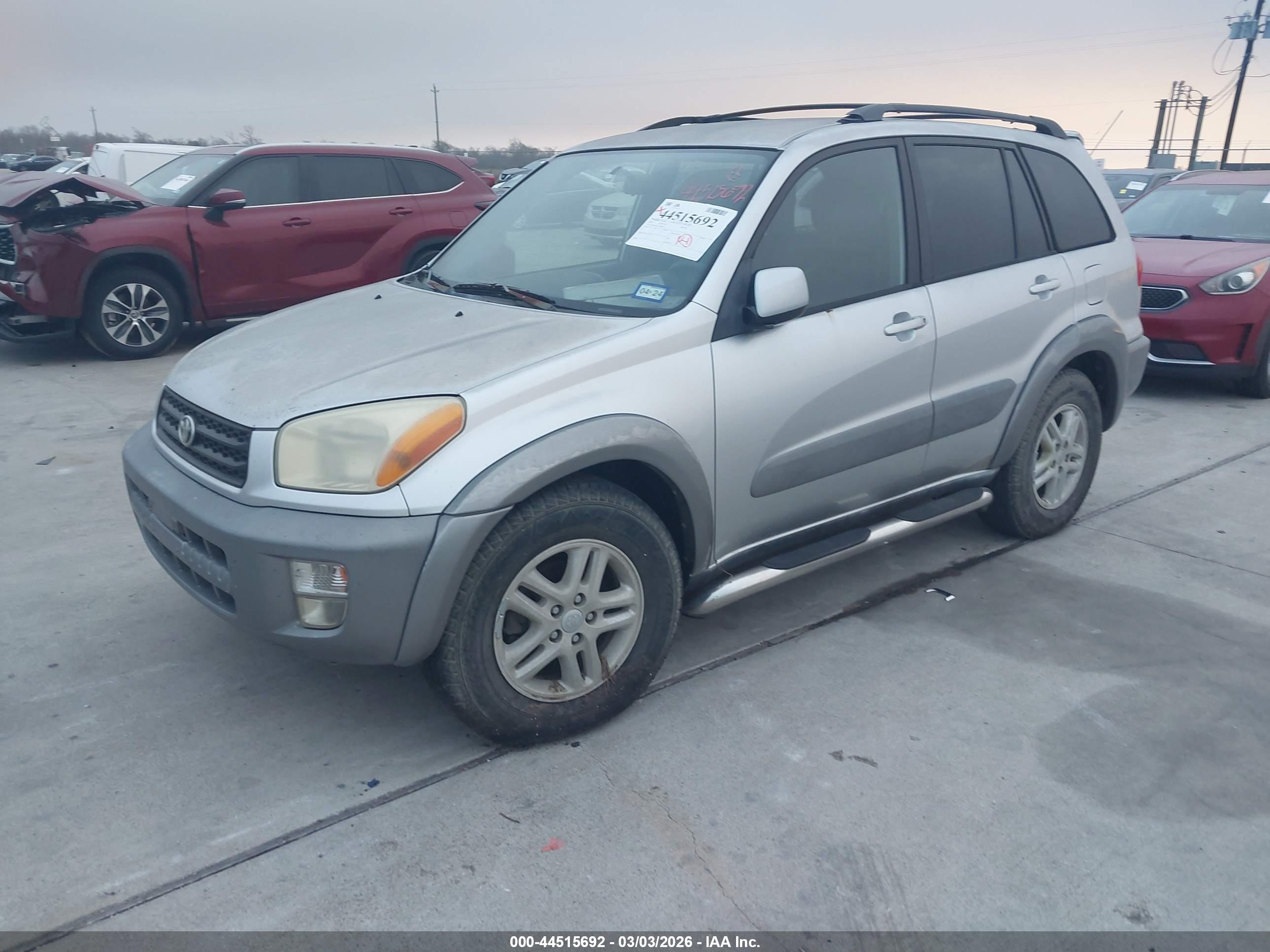 TOYOTA RAV4 image 2