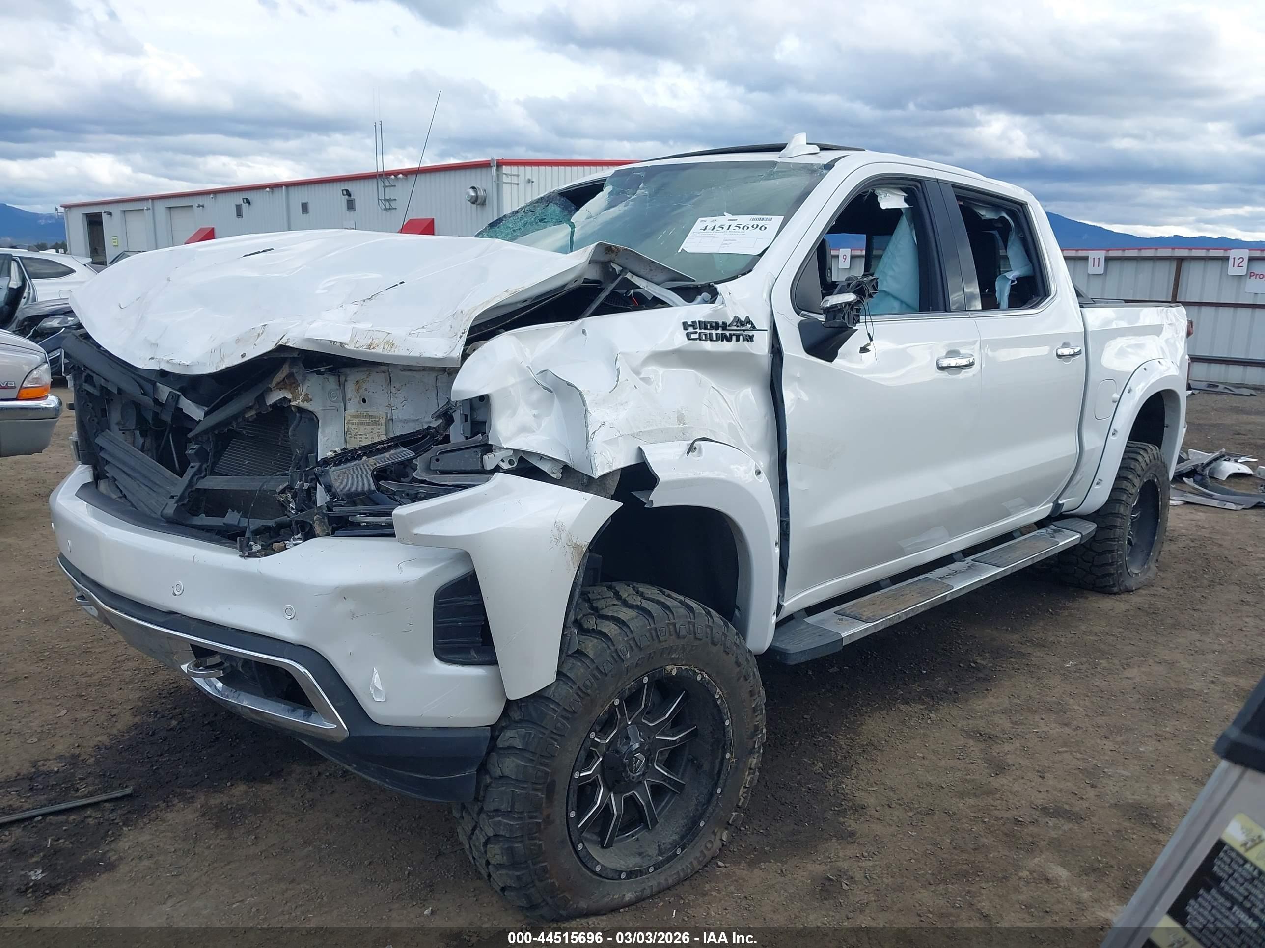 CHEVROLET SILVERADO image 2