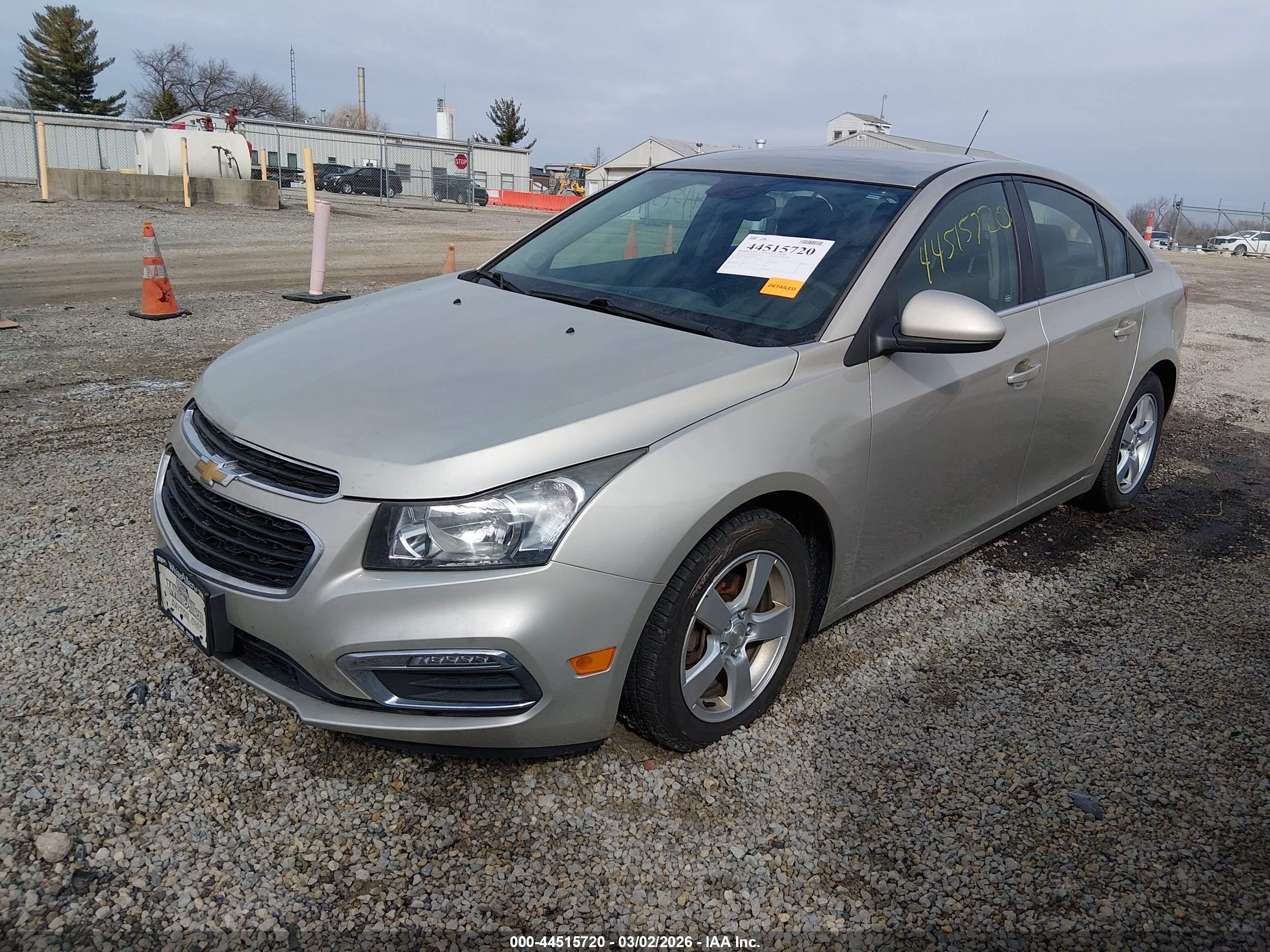 CHEVROLET CRUZE image 2
