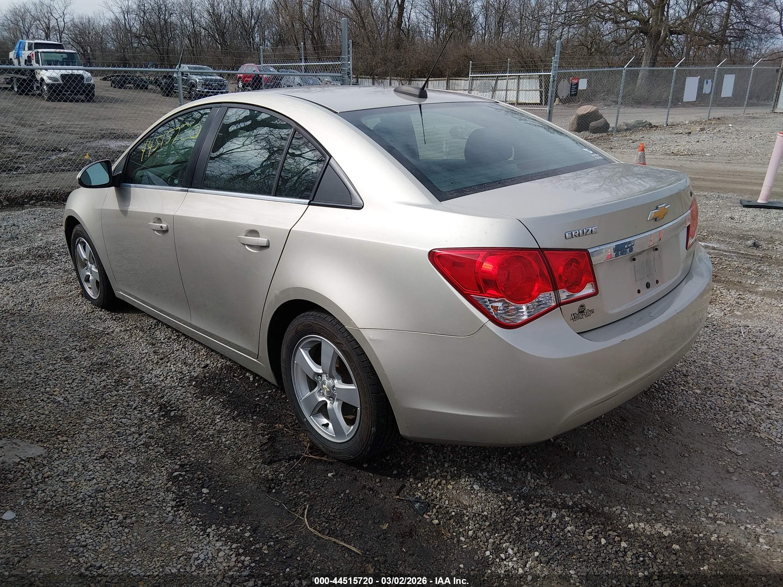 CHEVROLET CRUZE image 3