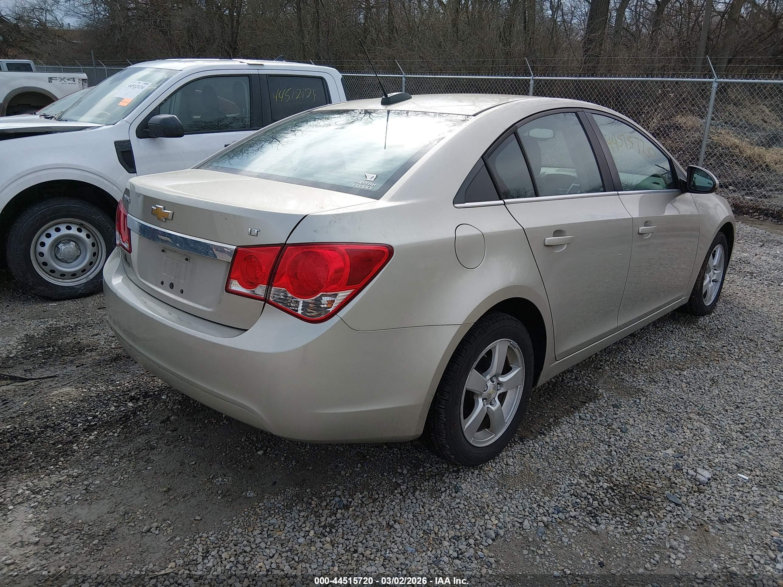 CHEVROLET CRUZE image 4