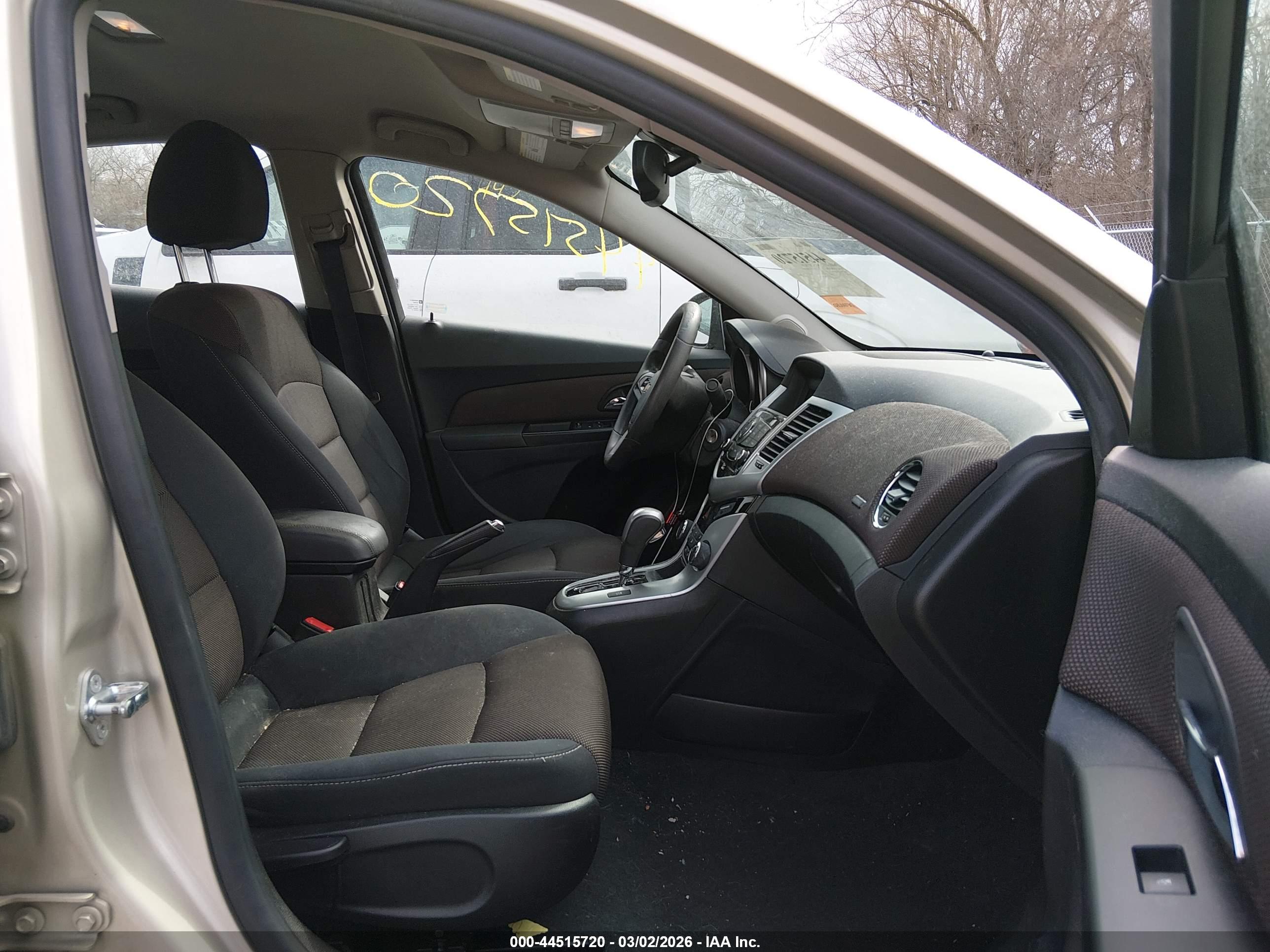 CHEVROLET CRUZE image 5