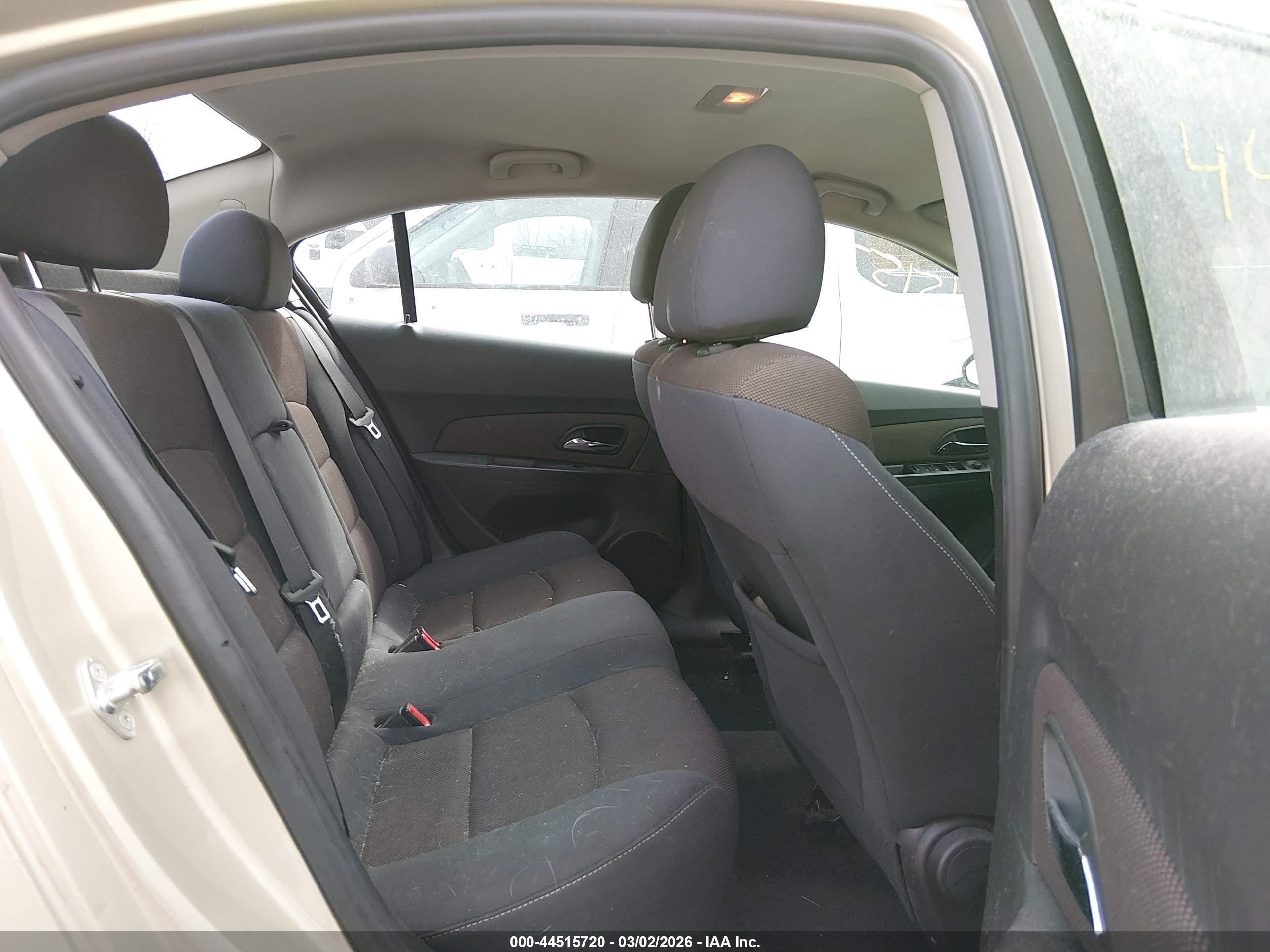 CHEVROLET CRUZE image 8
