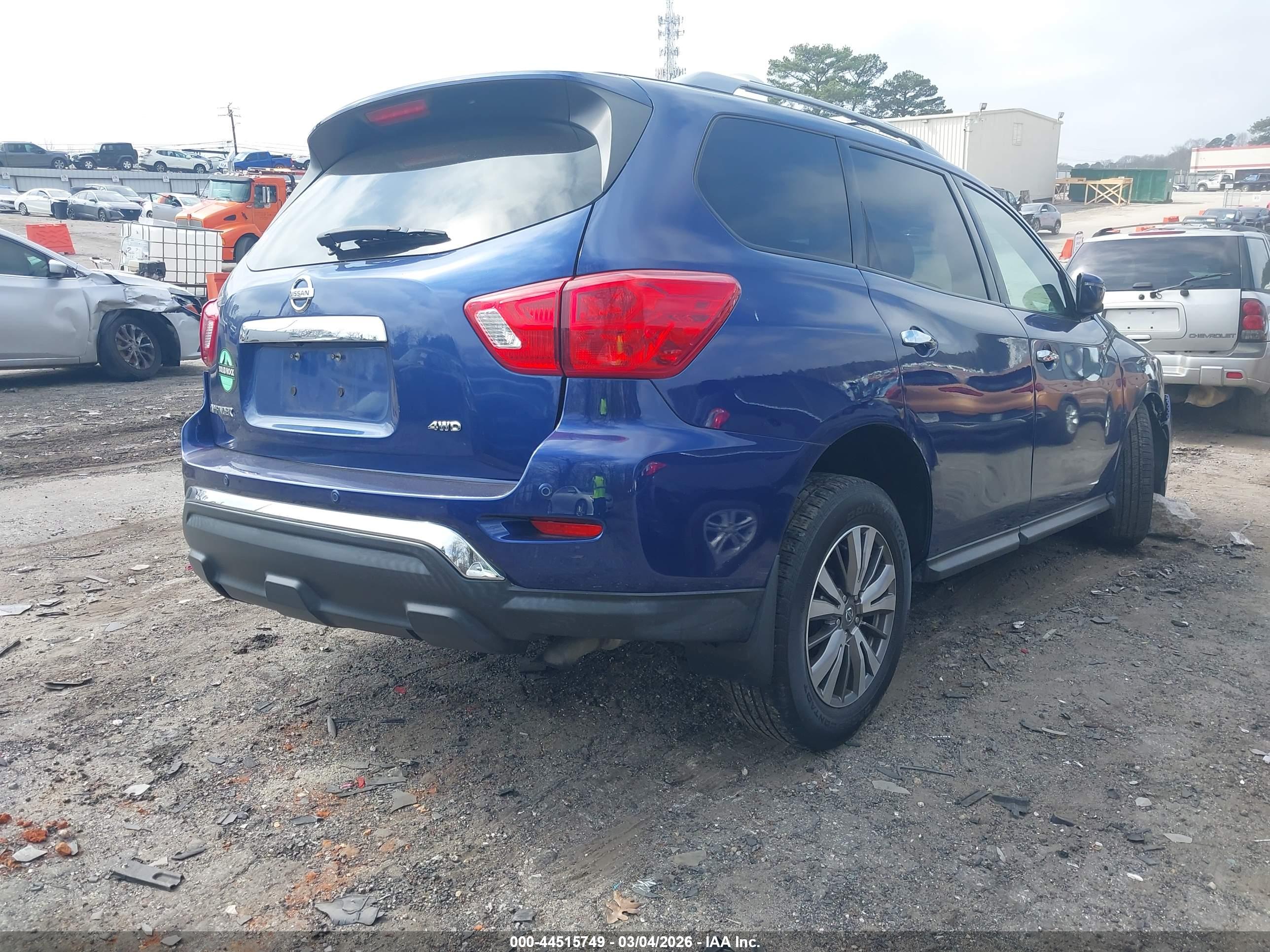 NISSAN PATHFINDER image 4