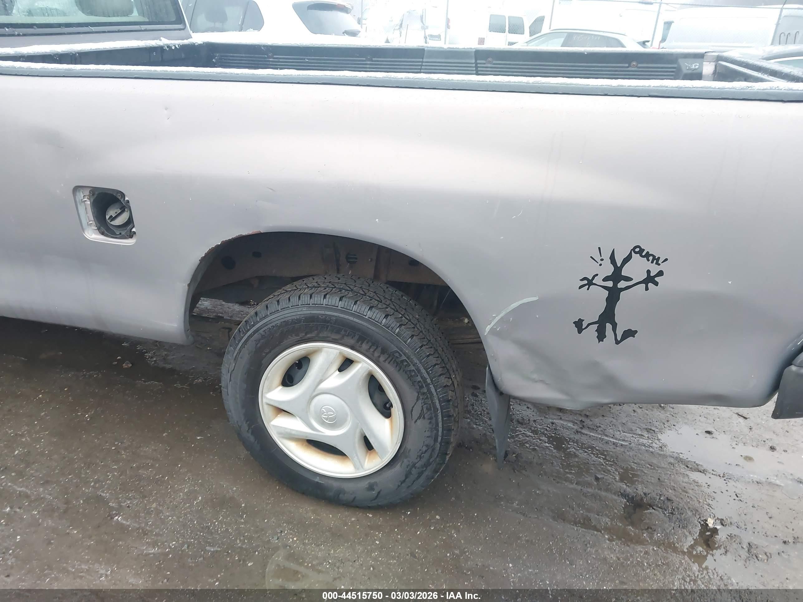 TOYOTA TUNDRA image 6