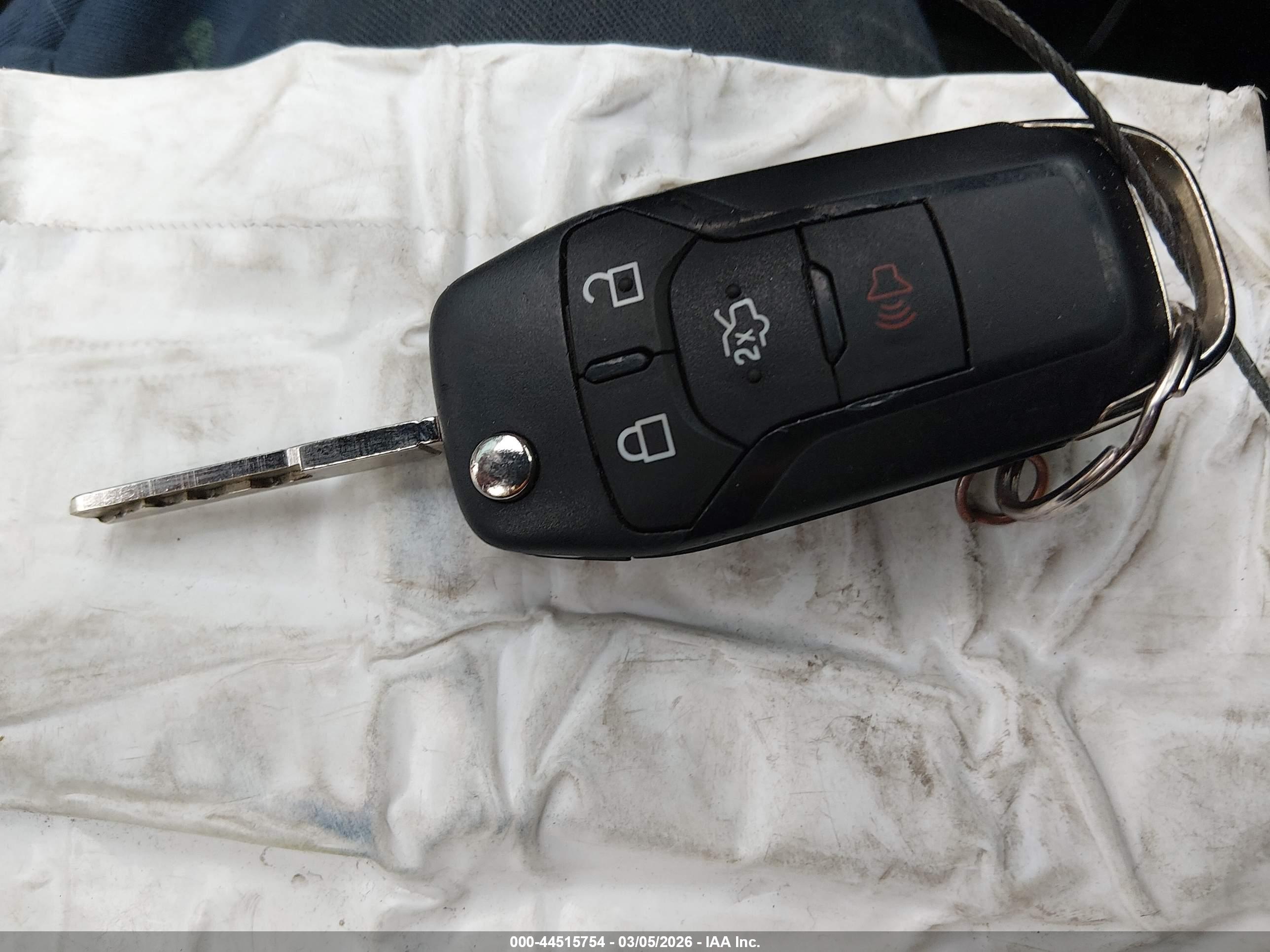 FORD FUSION image 11