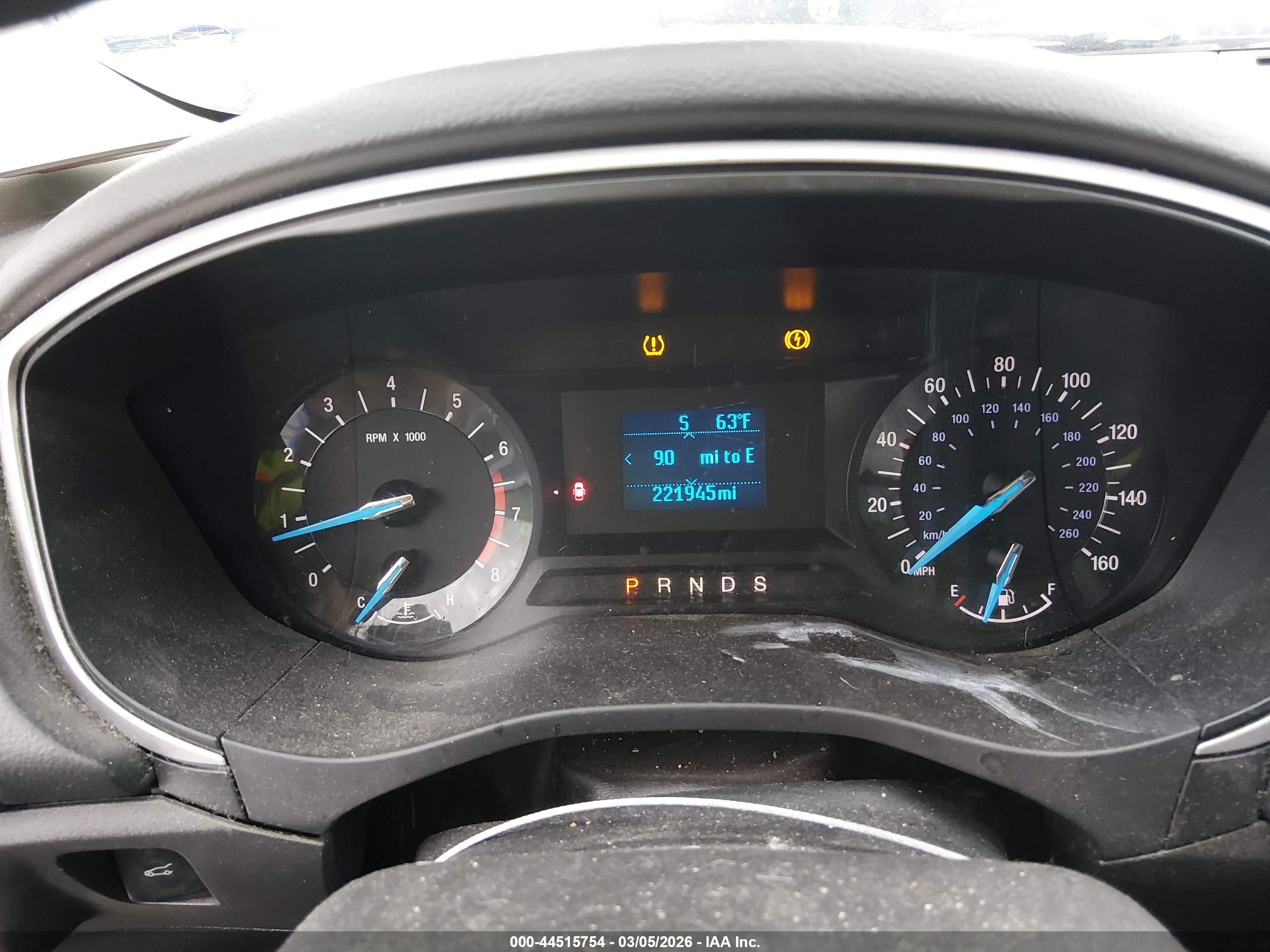FORD FUSION image 7