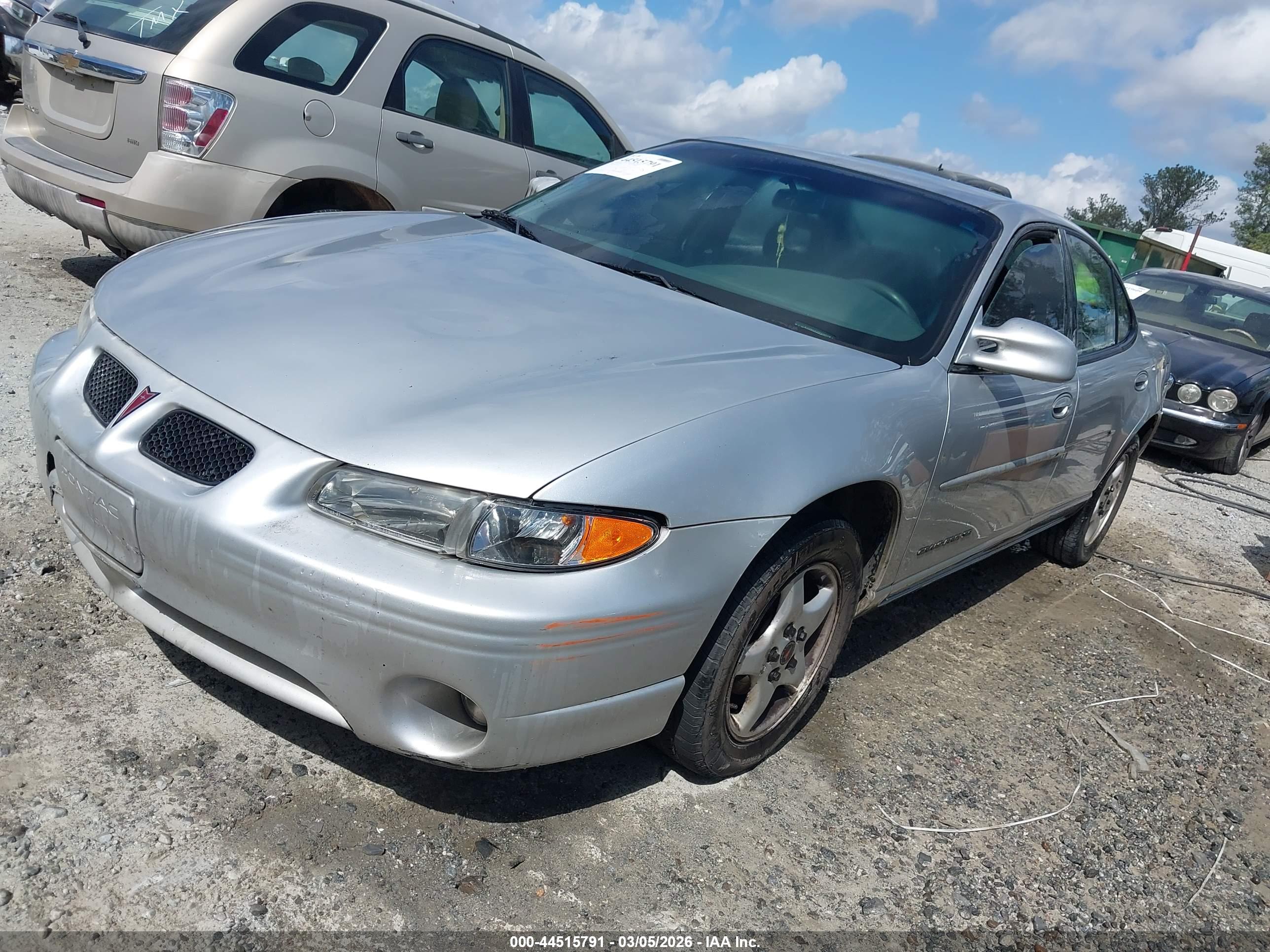 PONTIAC GRAND image 2