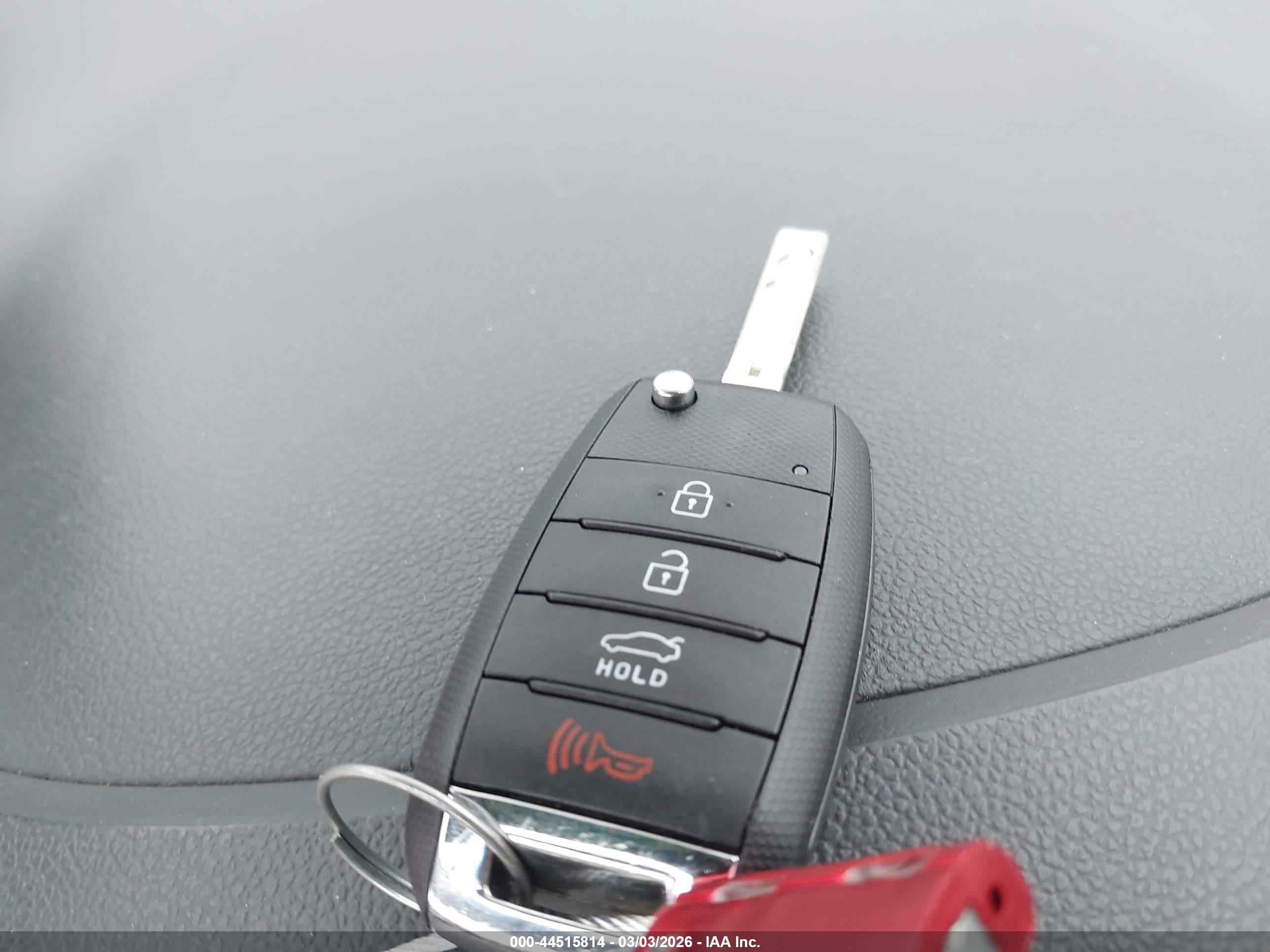 KIA RIO image 11