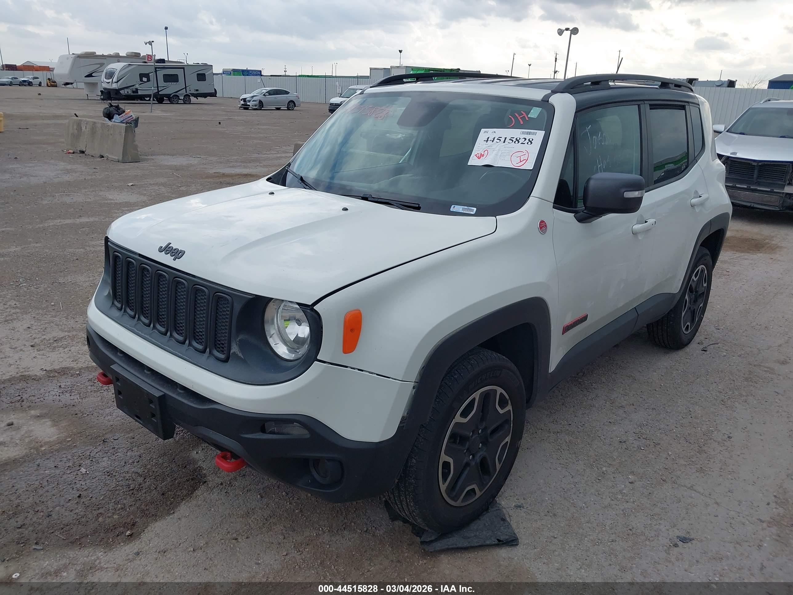 JEEP RENEGADE image 2