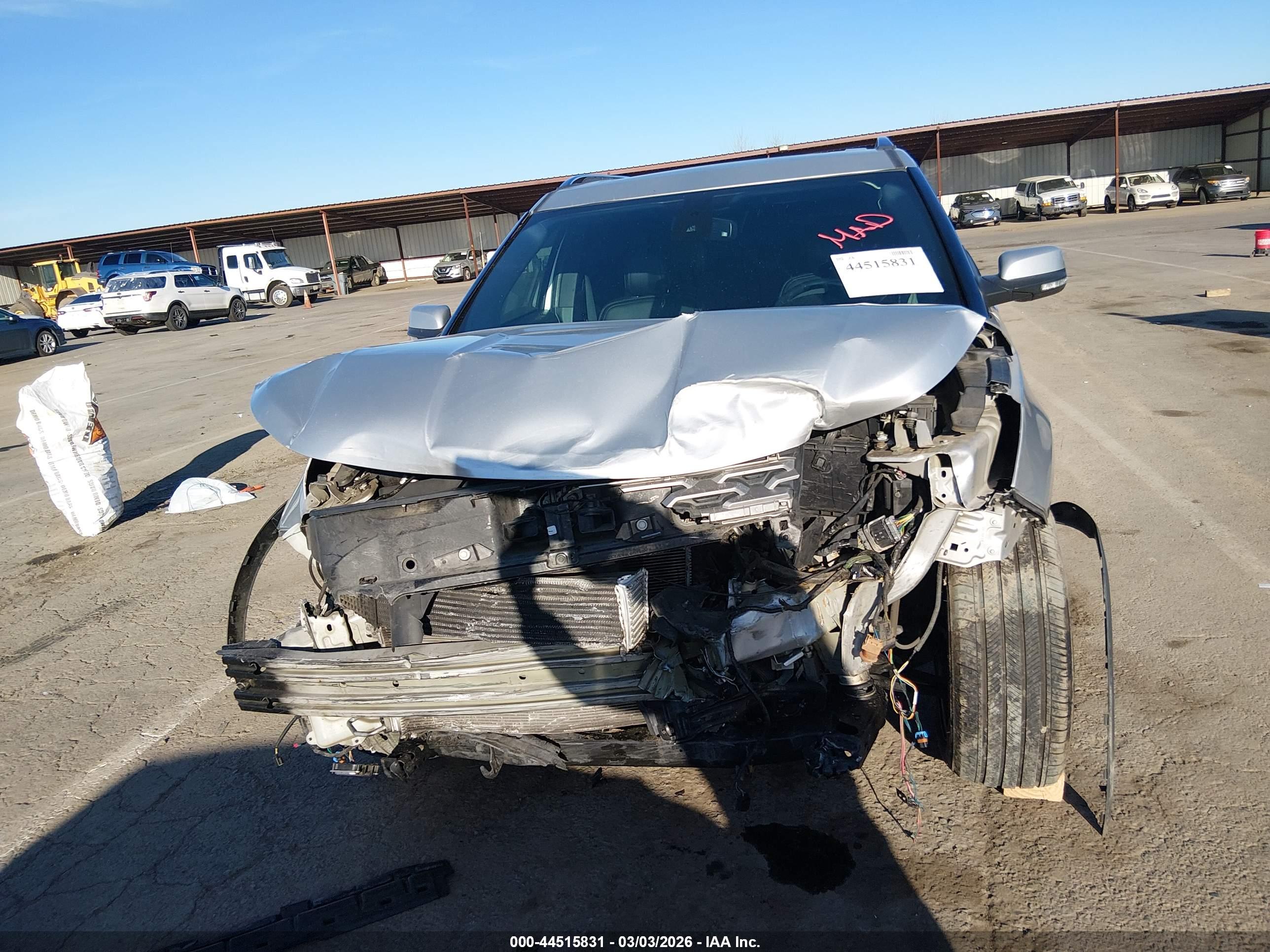 FORD EXPLORER image 6
