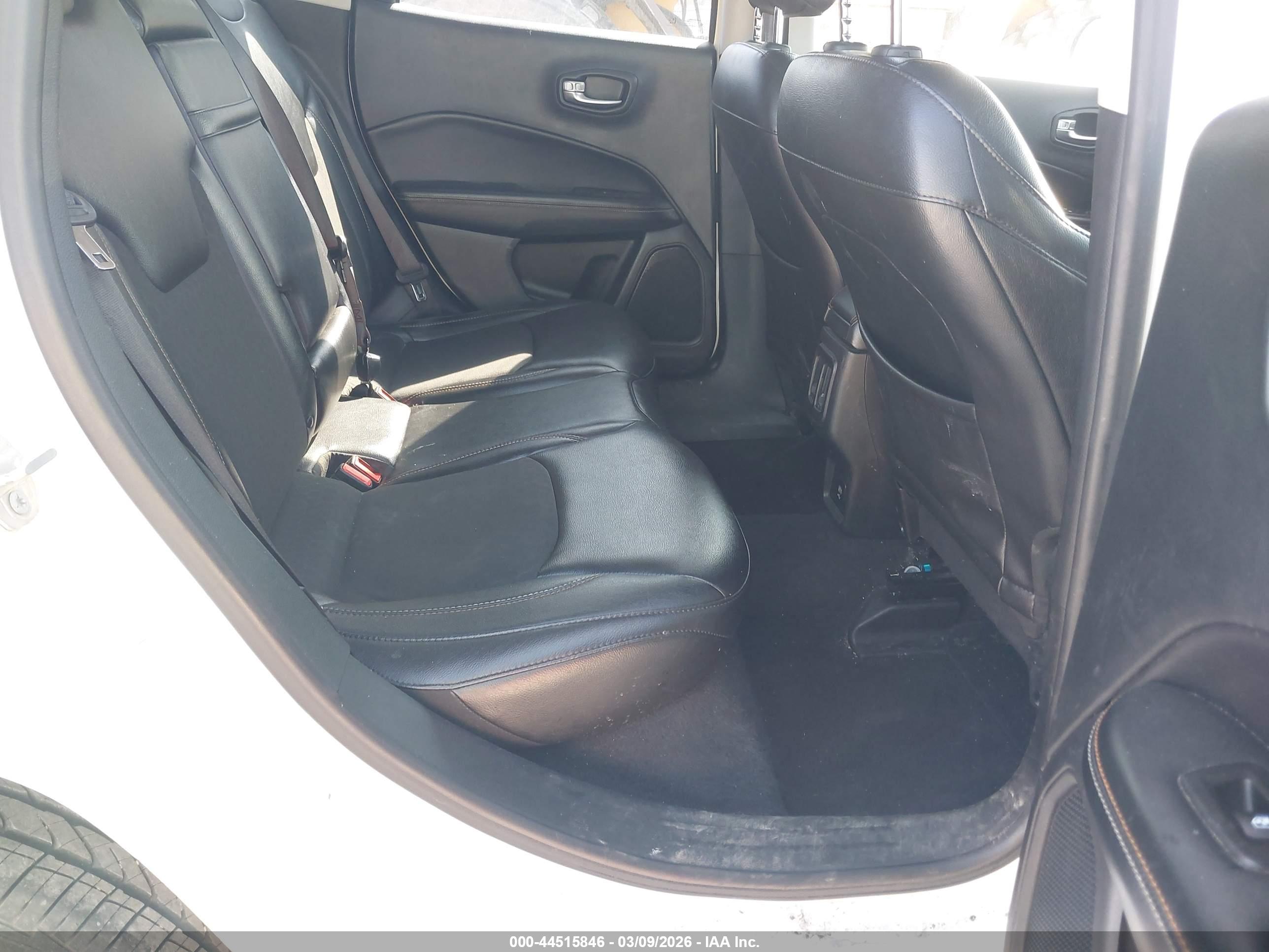 JEEP COMPASS image 8