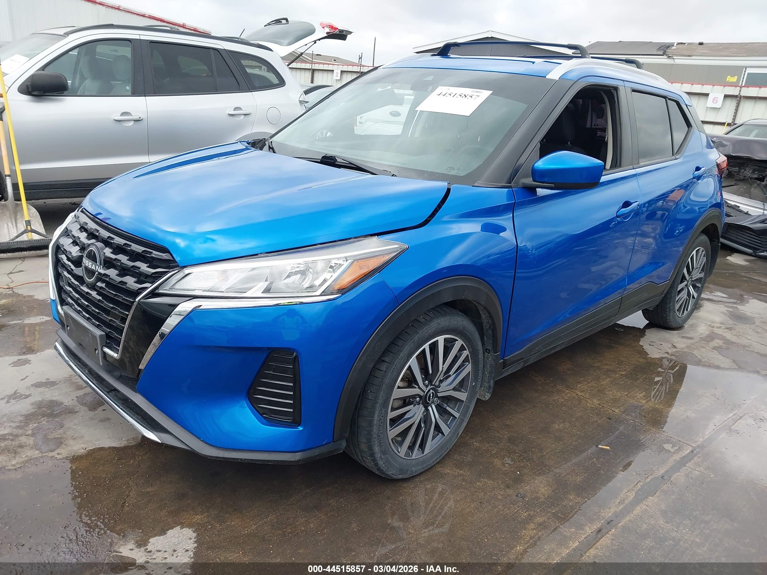 NISSAN KICKS image 2