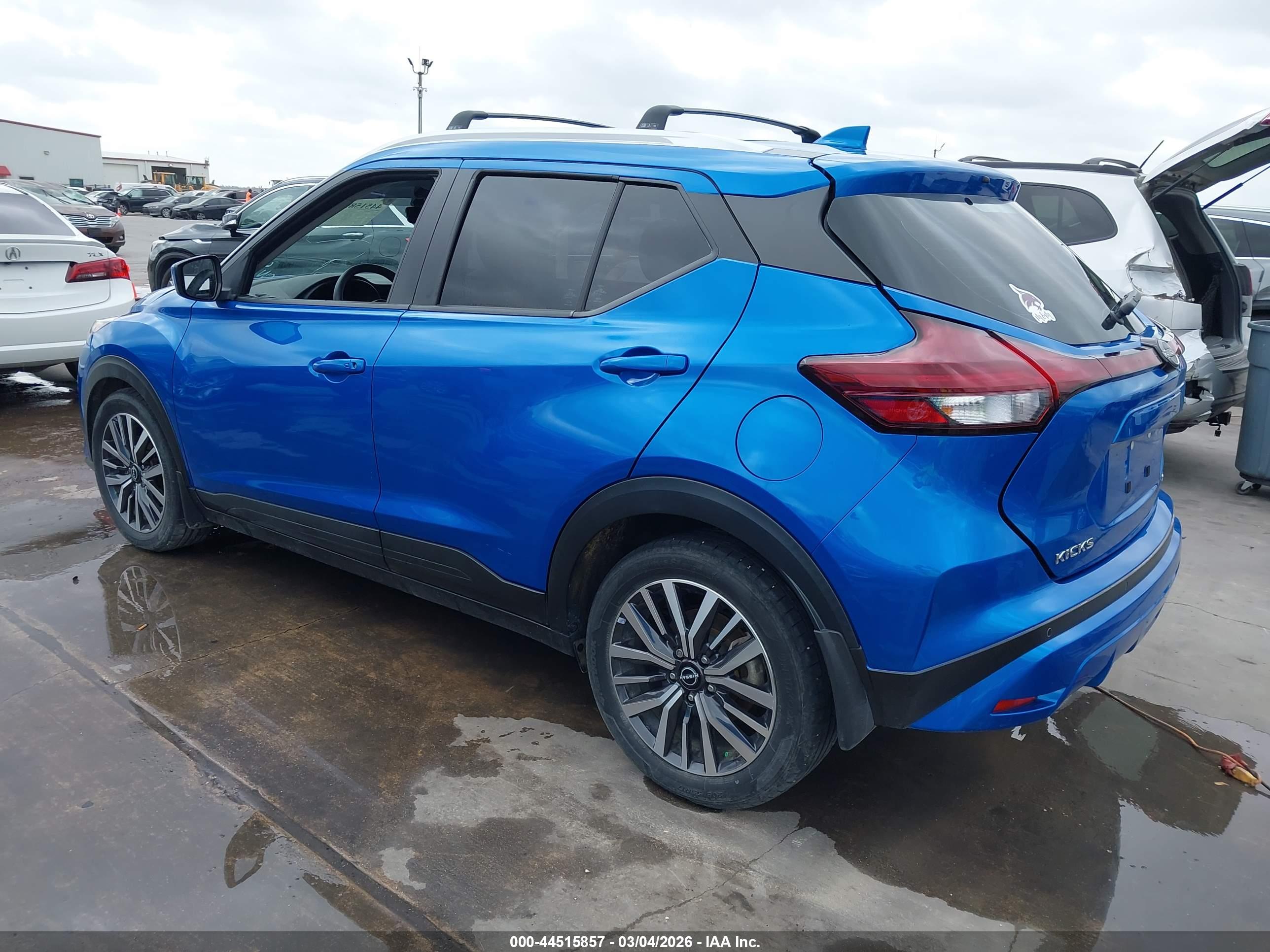 NISSAN KICKS image 3