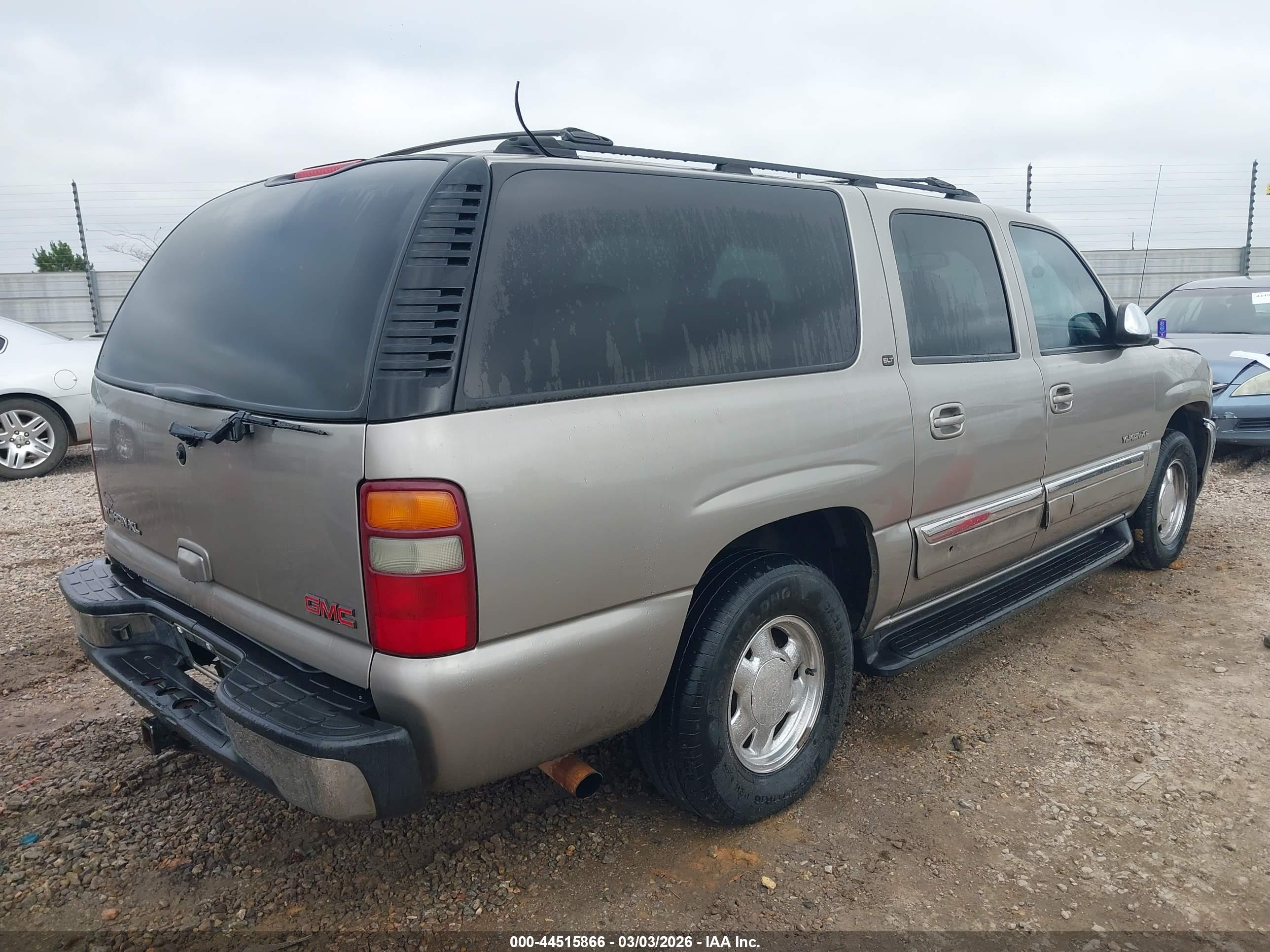 GMC YUKON image 4