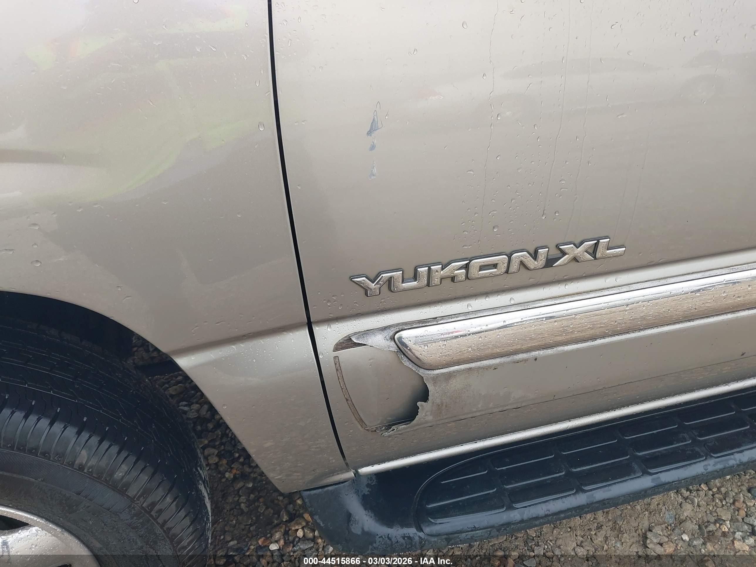 GMC YUKON image 6
